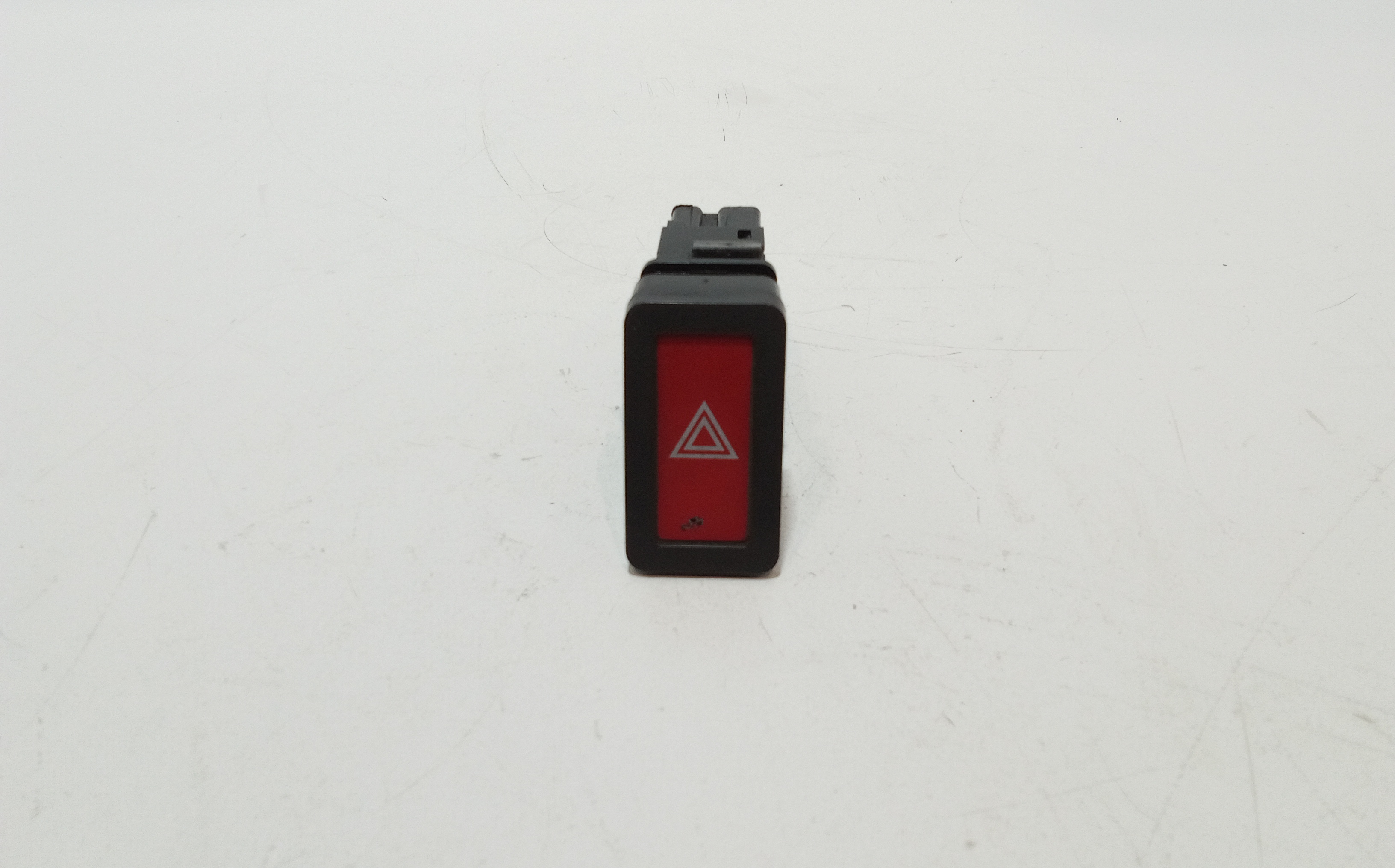 Interruttore Luci Emergenza 252904M410 Usato