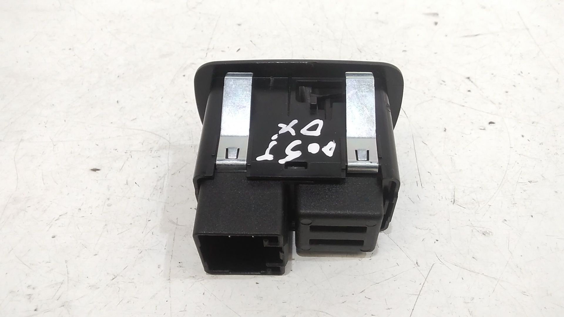 Interruttore Alzacristalli Porta Post. Destro K56046555AC Usato