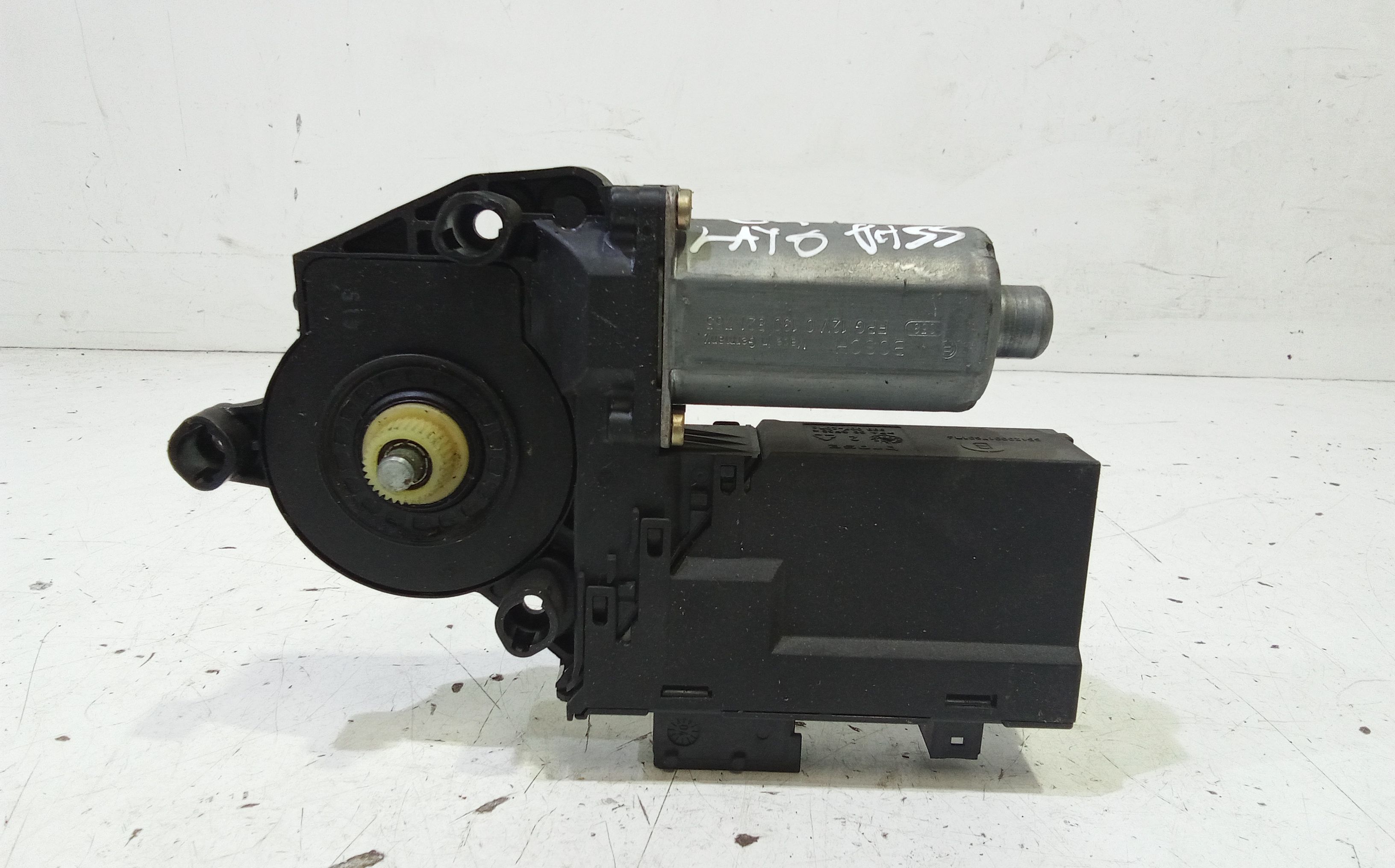 Motorino Alzacristallo Porta Ant. Destro 9222AZ Usato