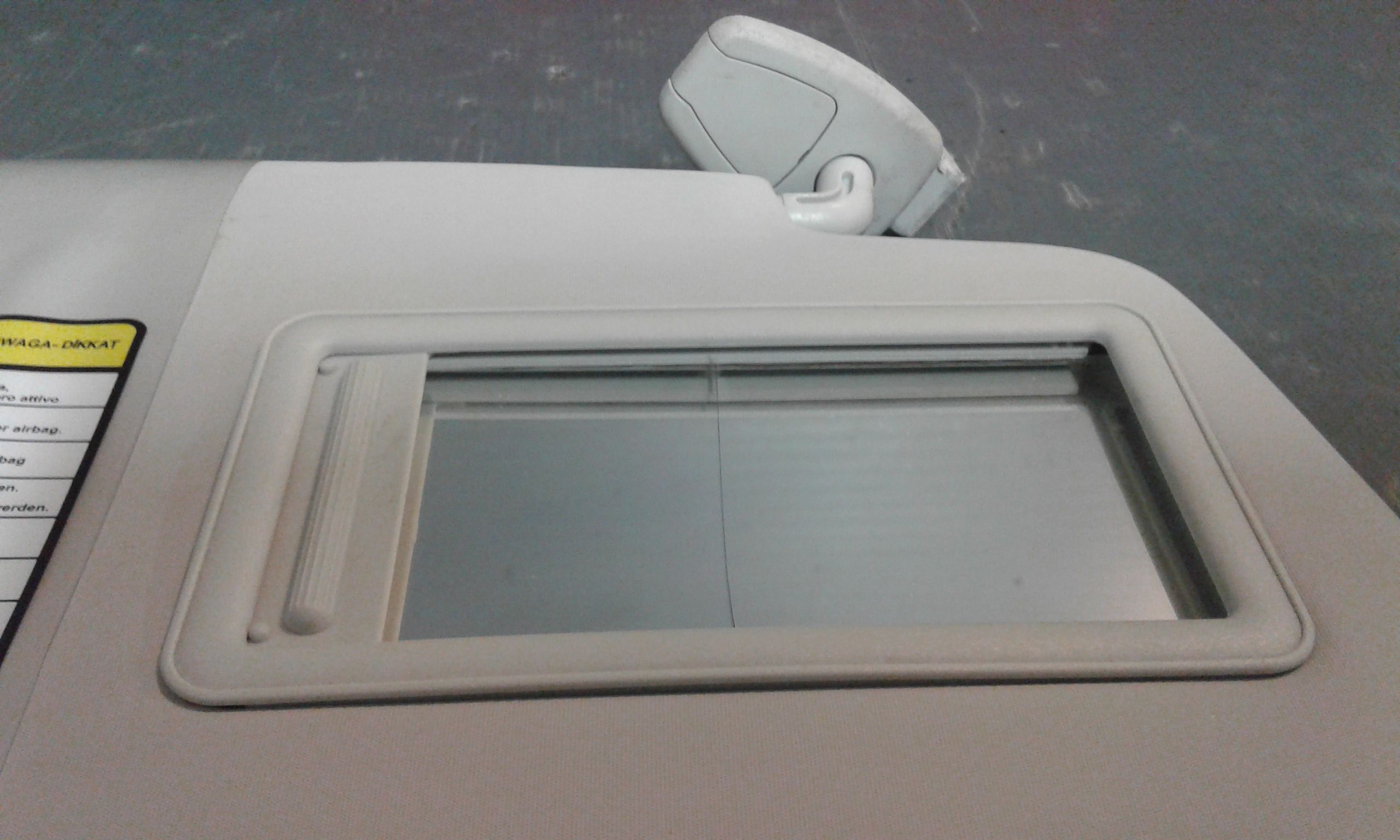 Aletta Parasole Parabrezza Destro 735595122 Usato