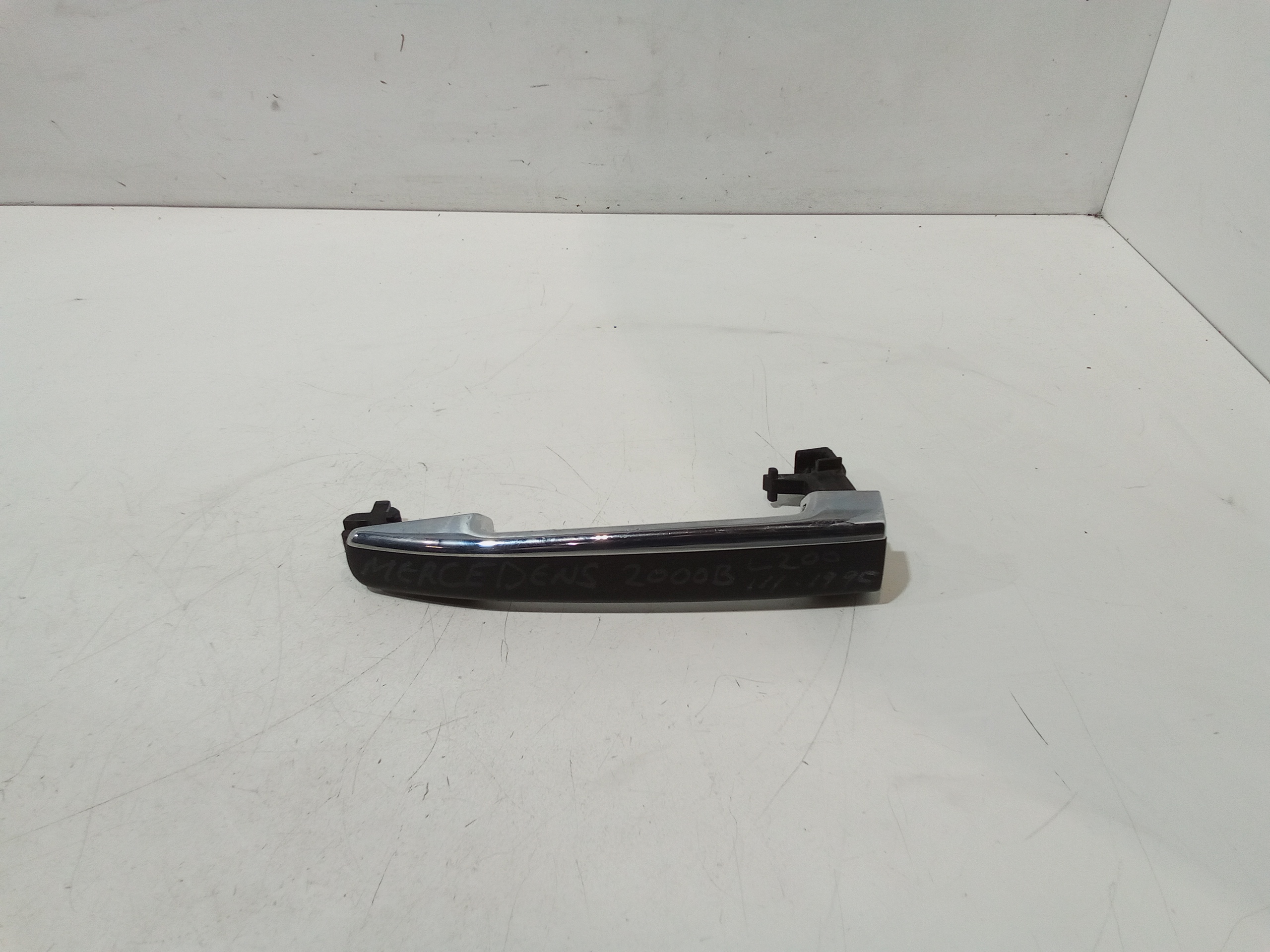 Maniglia Porta Ant. Sinistro A2027601170 Usato