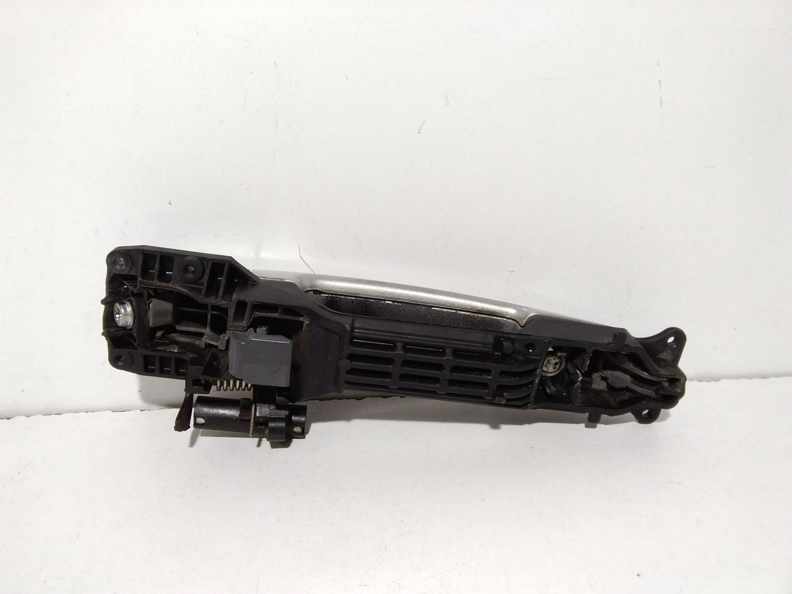 Maniglia Porta Ant. Destro 8281063811ZCC Usato