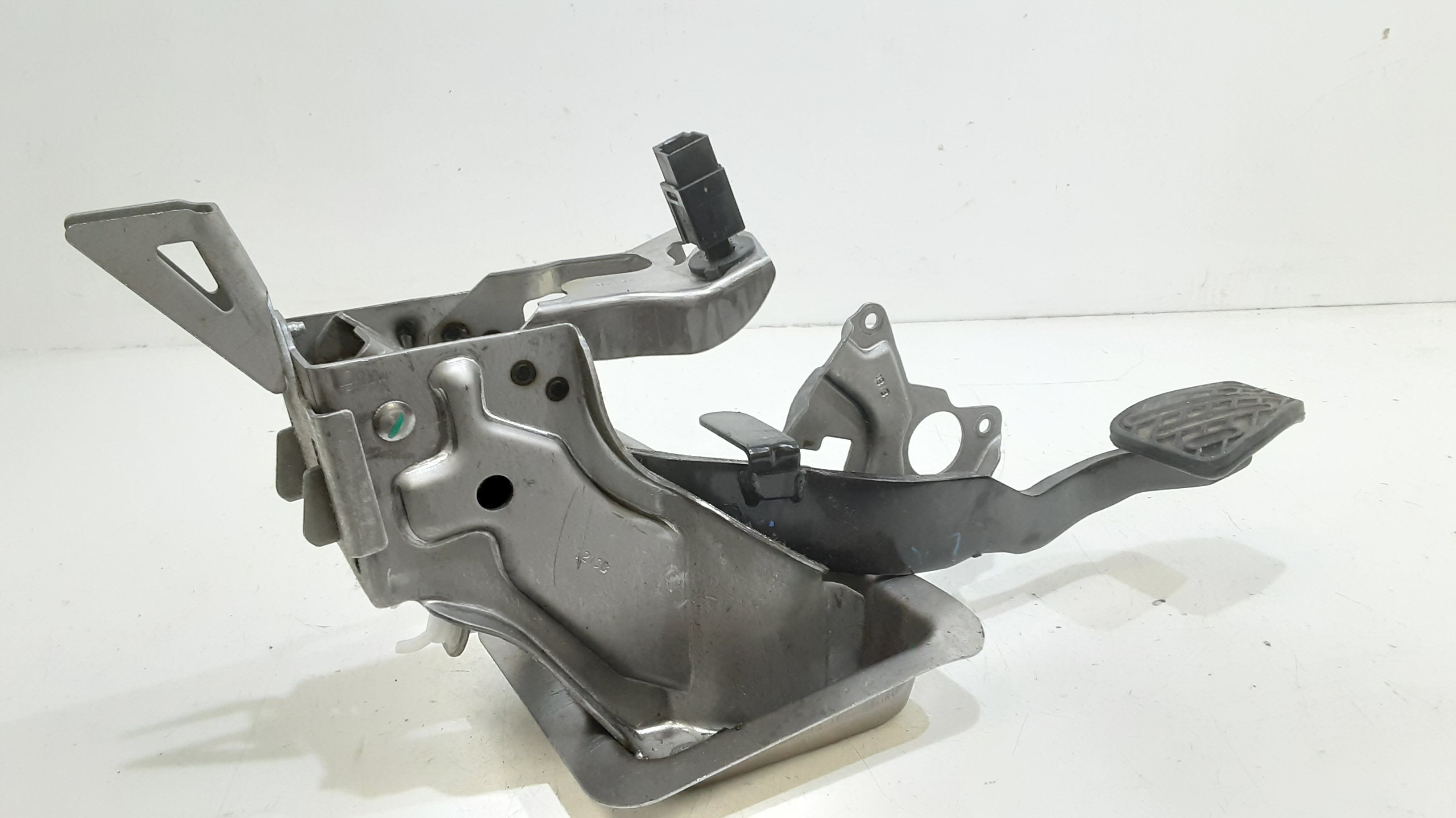 Pedale Freno 465011HK0A Usato