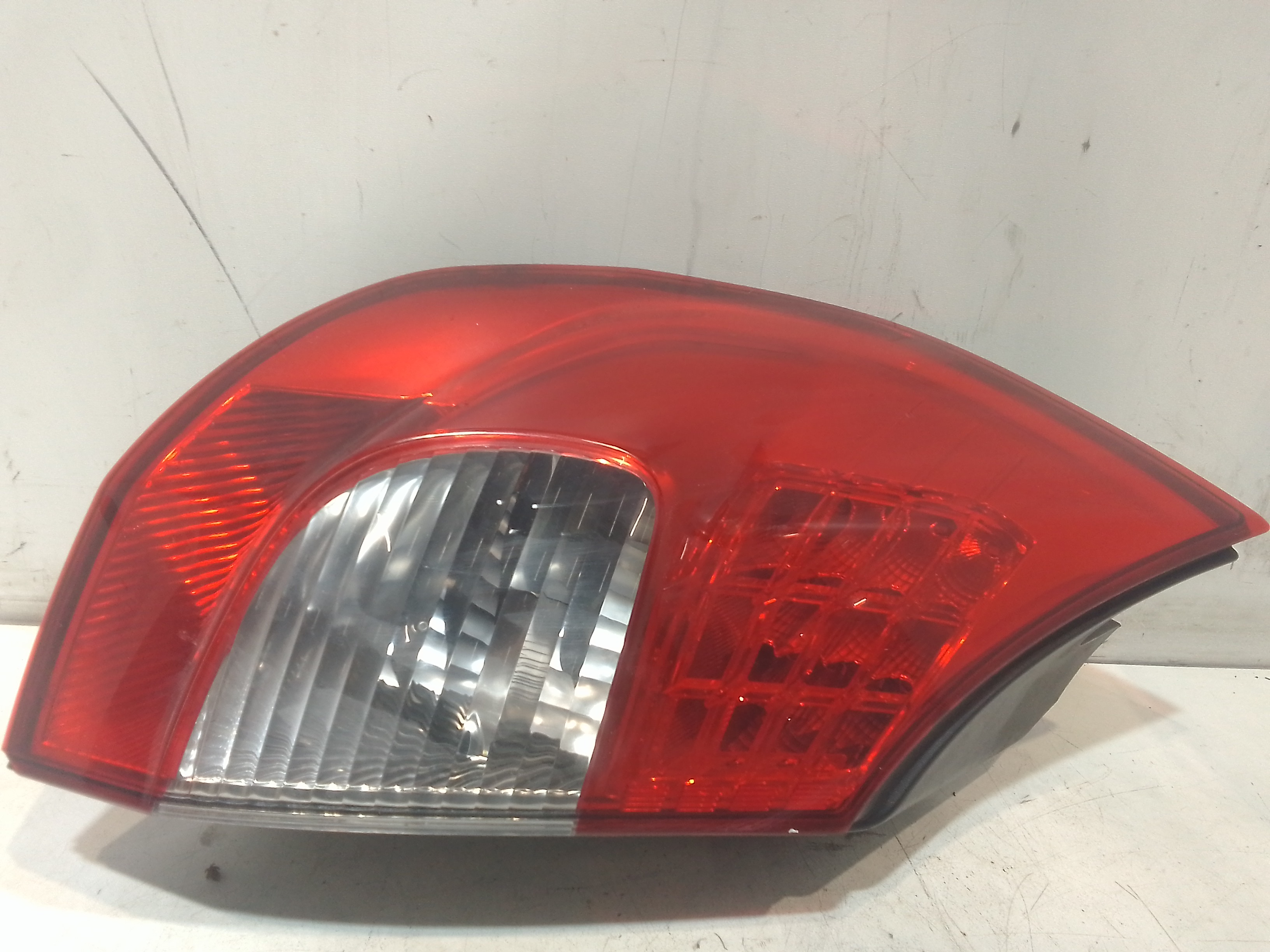 Fanale Post. Sinistro 8200127704 Usato