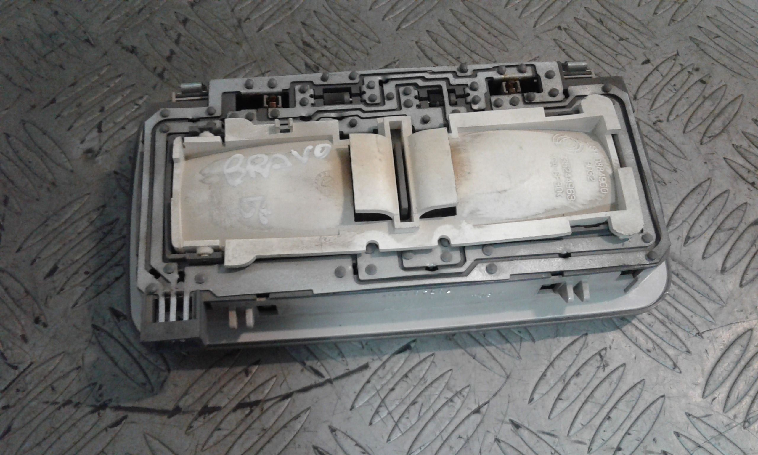 Luce Cortesia Ant. Tetto 735507762 Usato