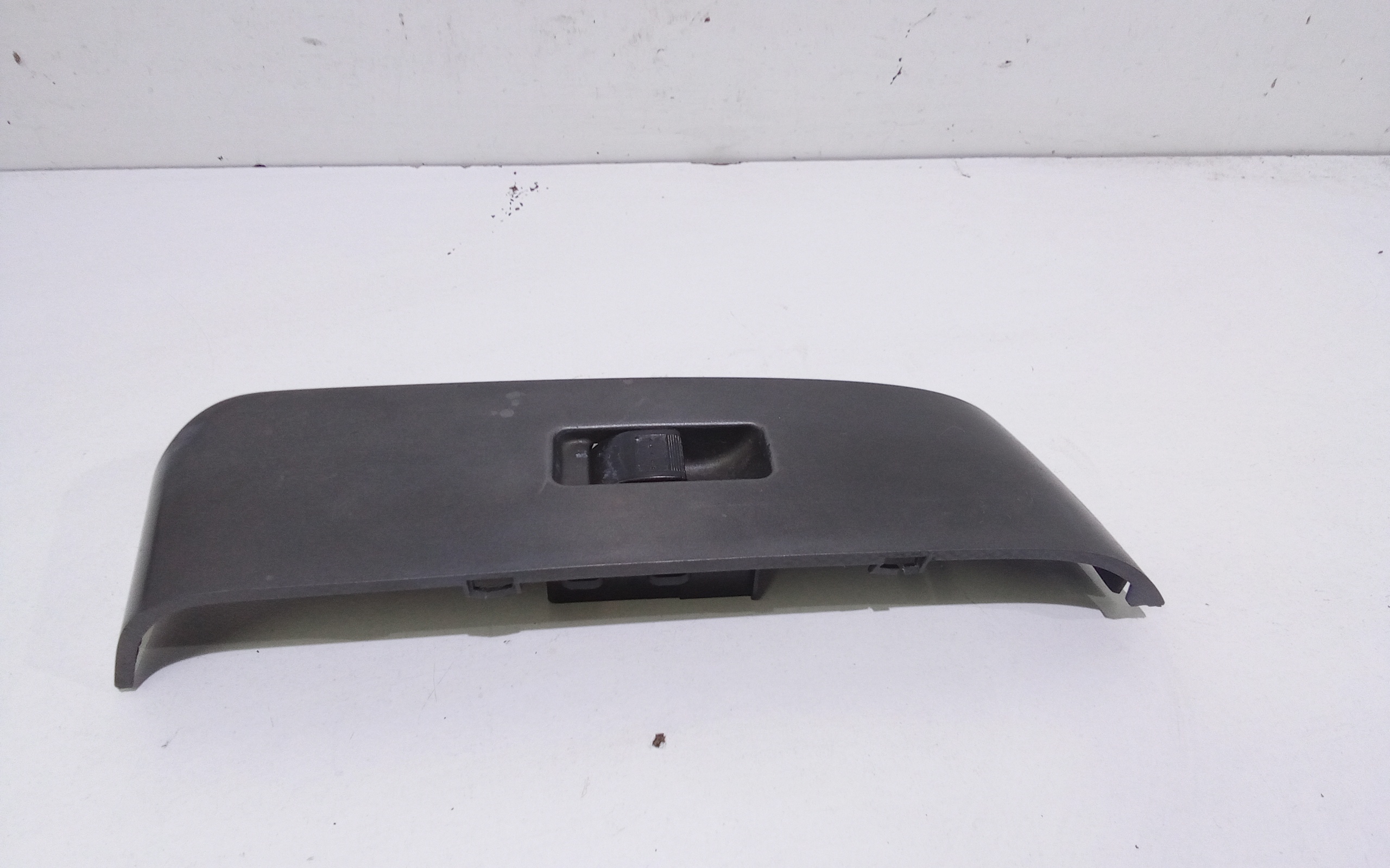 Interruttore Alzacristalli Porta Ant. Destro Usato