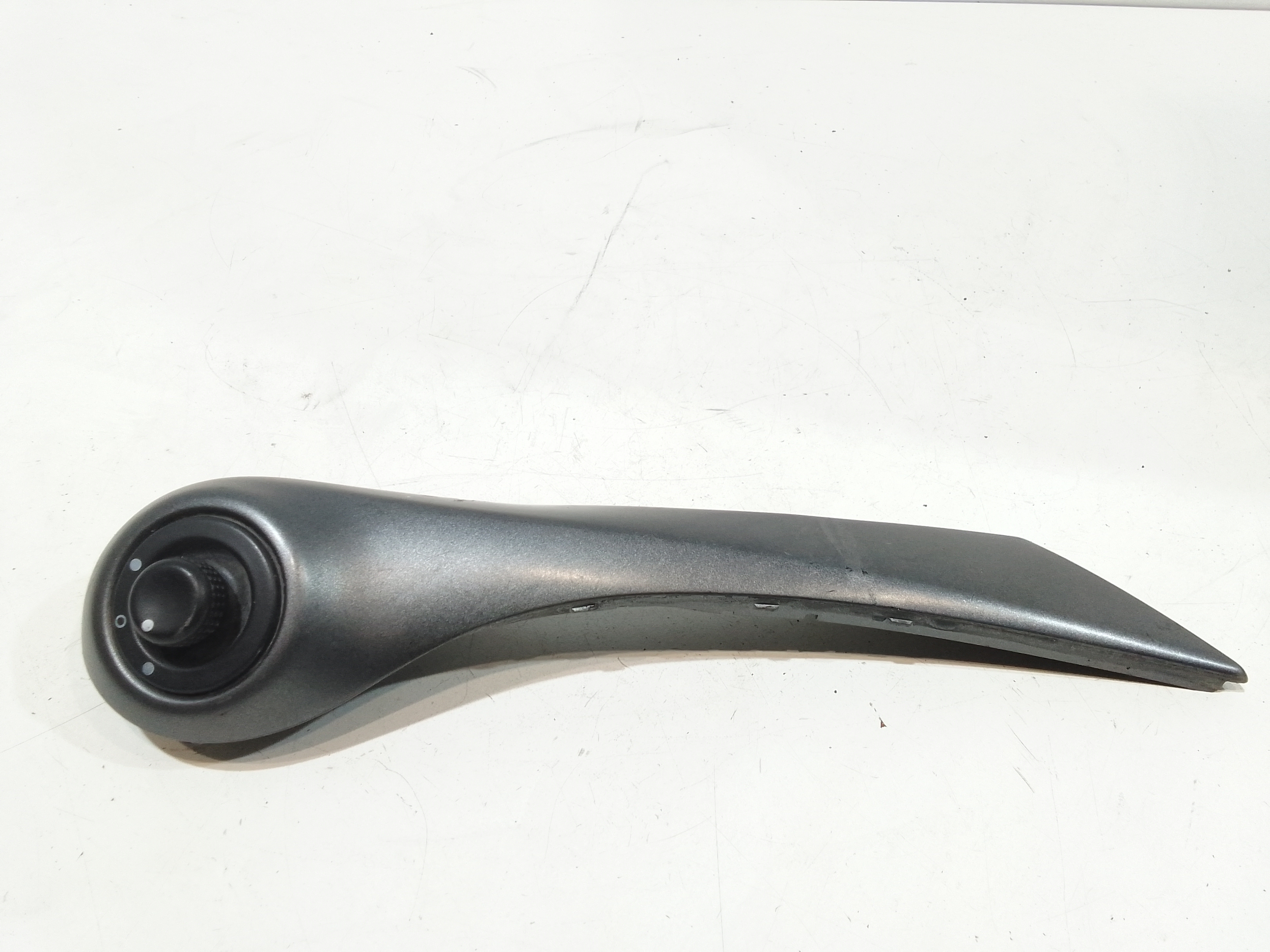 Interruttore Regolazione Retrovisore Est. 8200002442 Usato