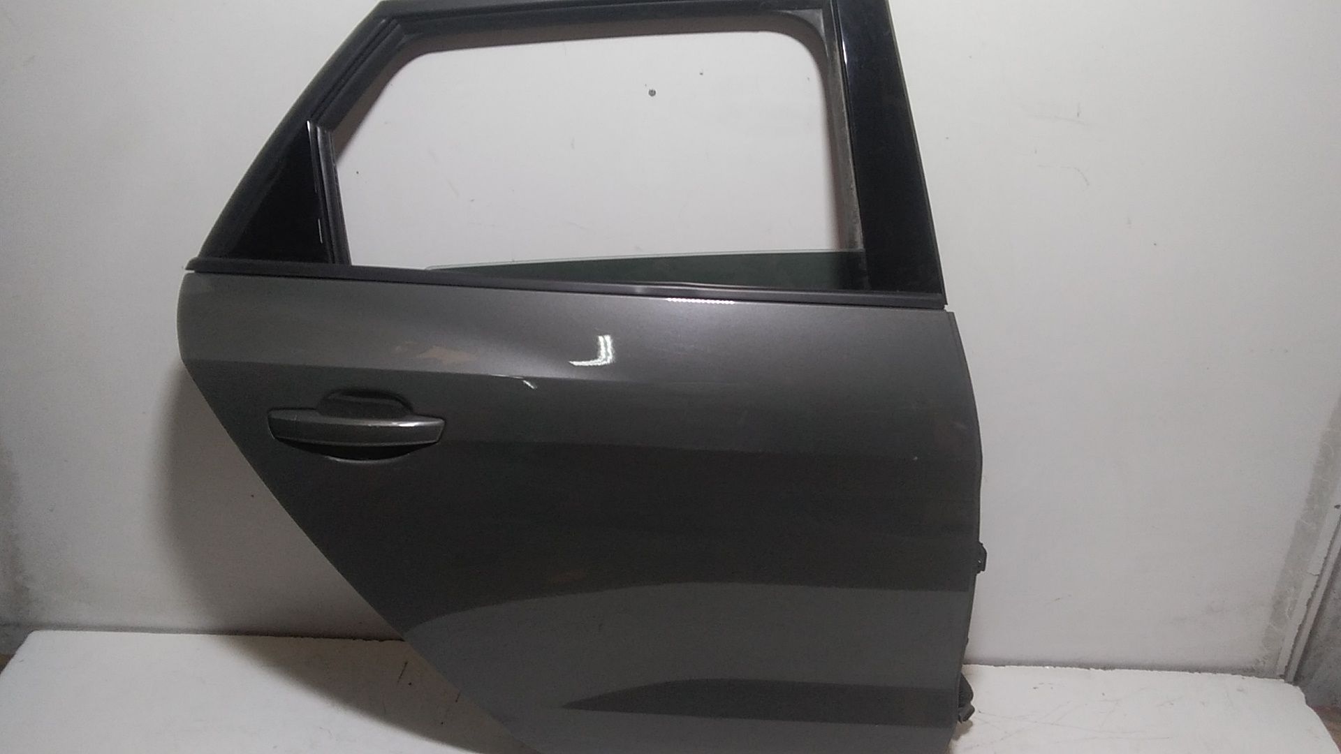 Porta Post. Destro 82G833052 Usato