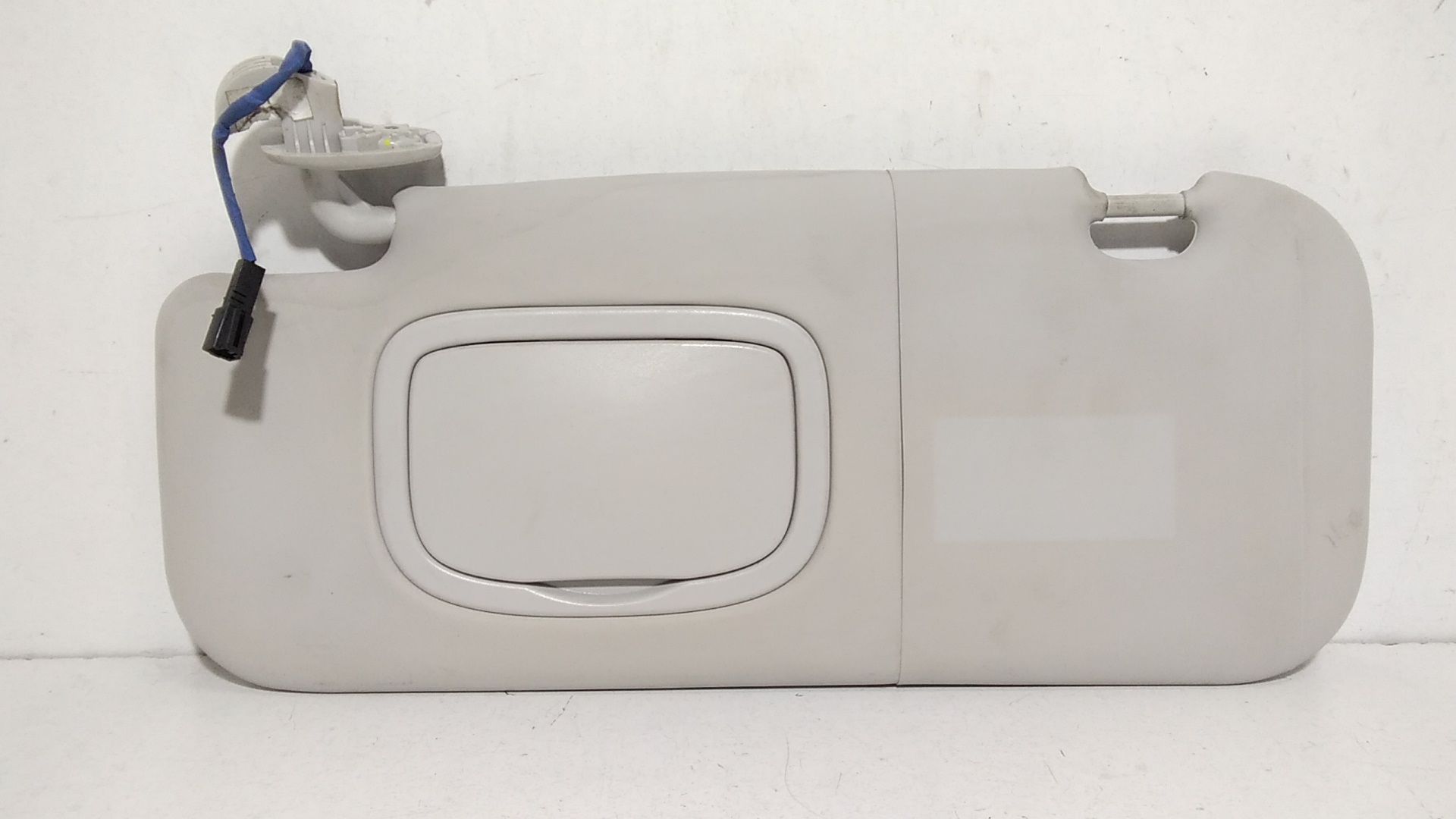 Aletta Parasole Parabrezza Sinistro 735670010 Usato