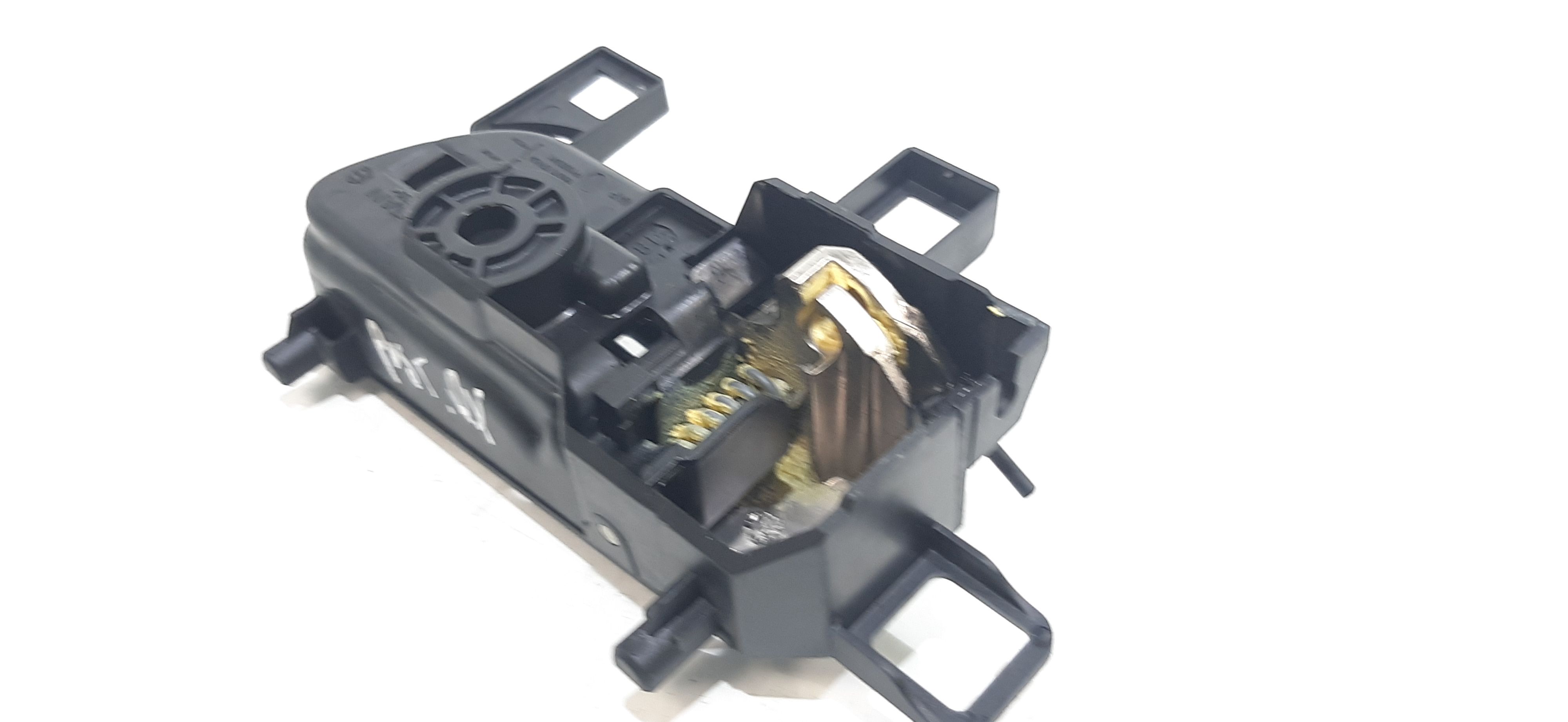 Maniglia Int. Apertura Porta Post. Destro 806705FA5A Usato