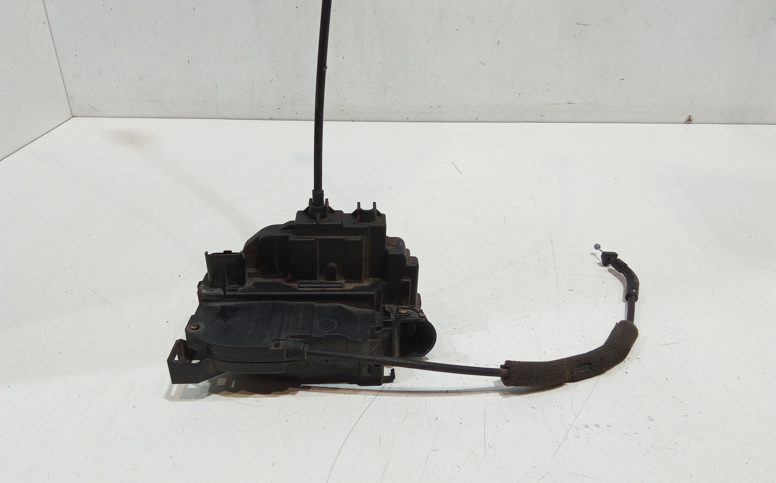 Serratura Porta Ant. Sinistro 8200219246 Usato