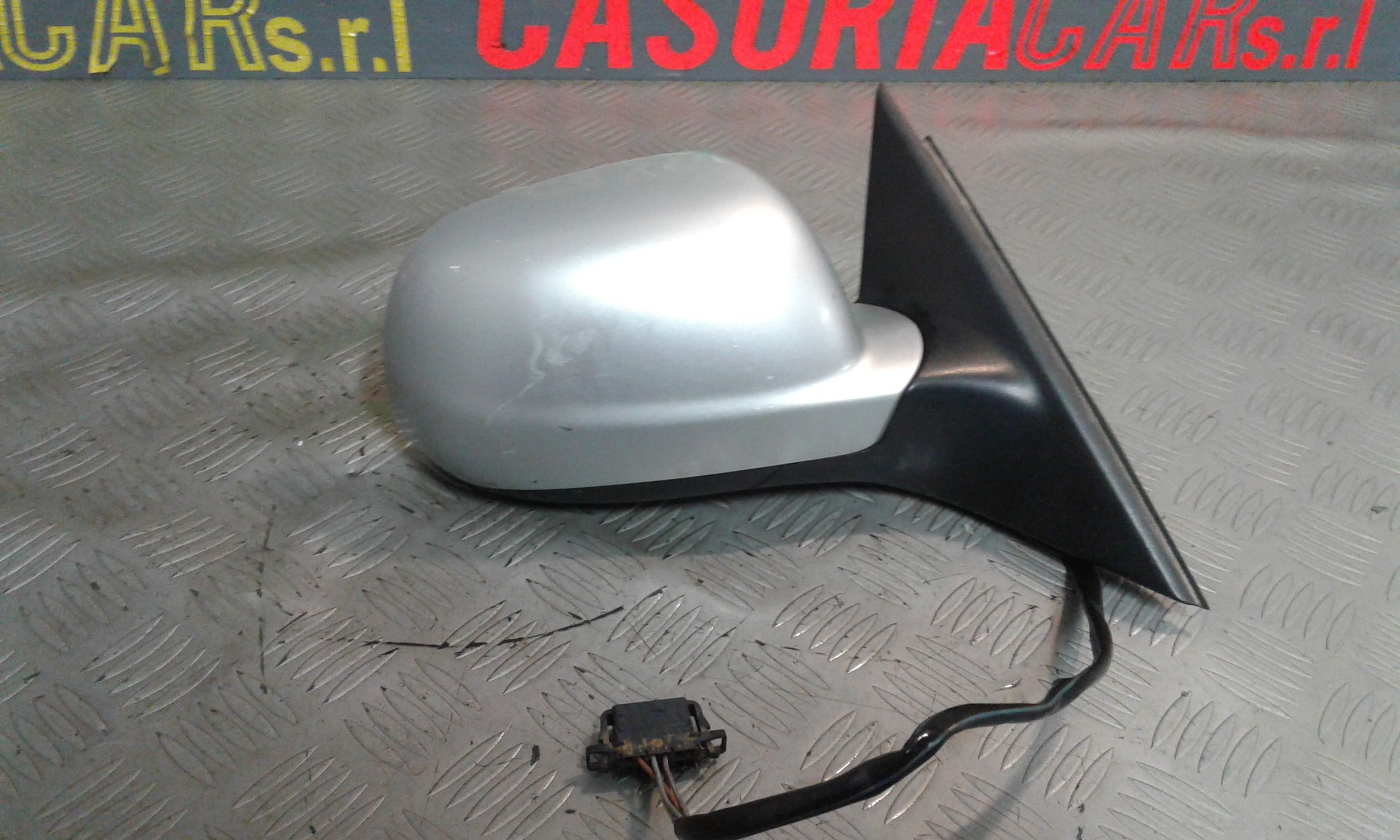 Retrovisore Est. Destro Usato