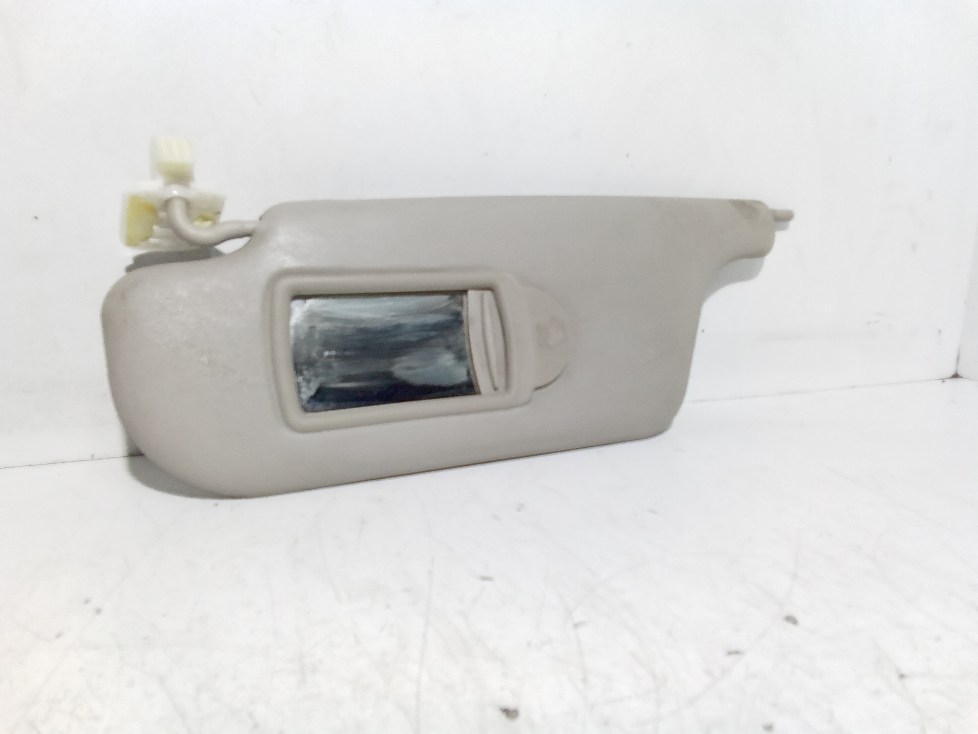 Aletta Parasole Parabrezza Sinistro 8200249085 Usato