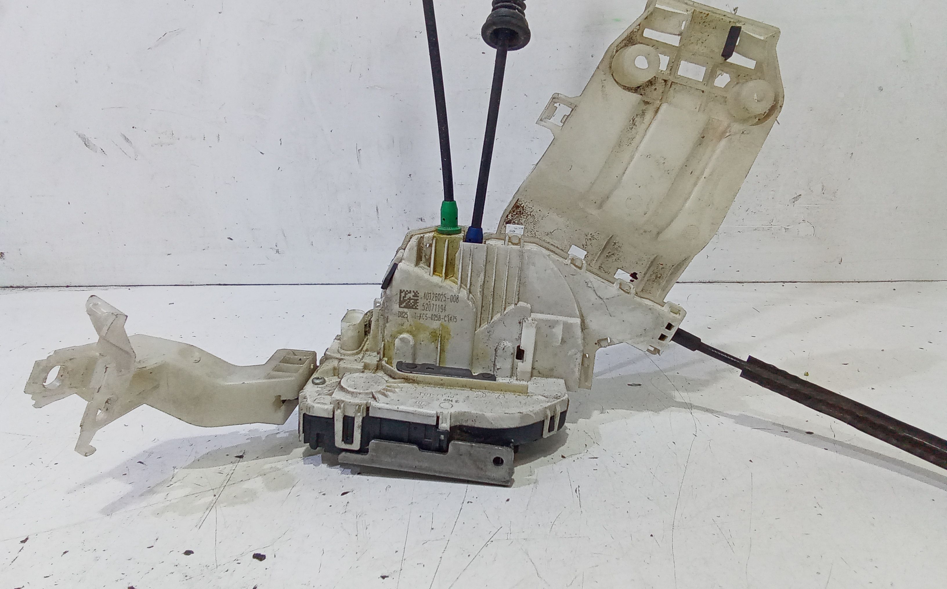 Serratura Porta Ant. Destro 52139900 Usato