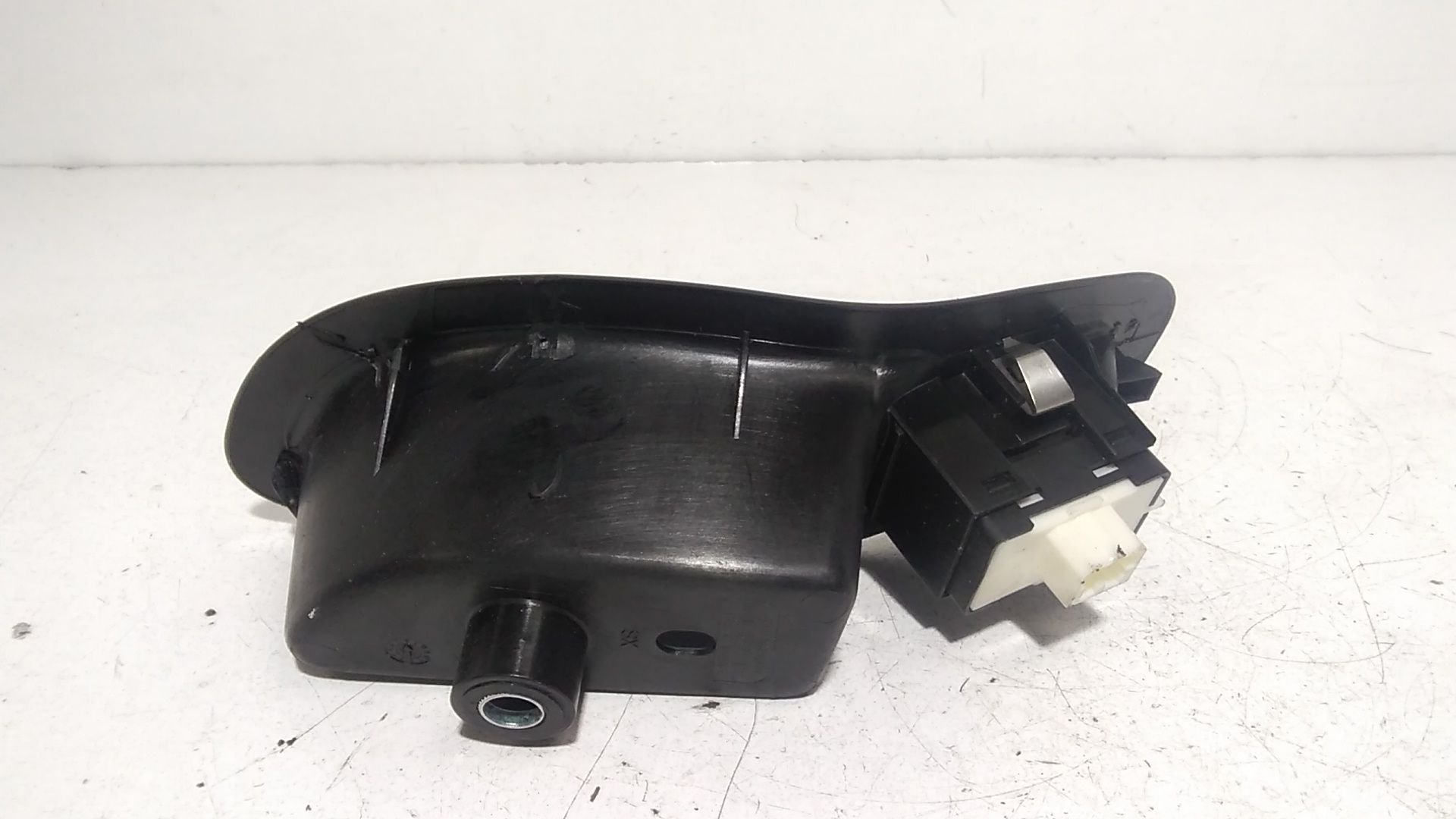 Interruttore Alzacristalli Porta Post. Sinistro 735603927 Usato