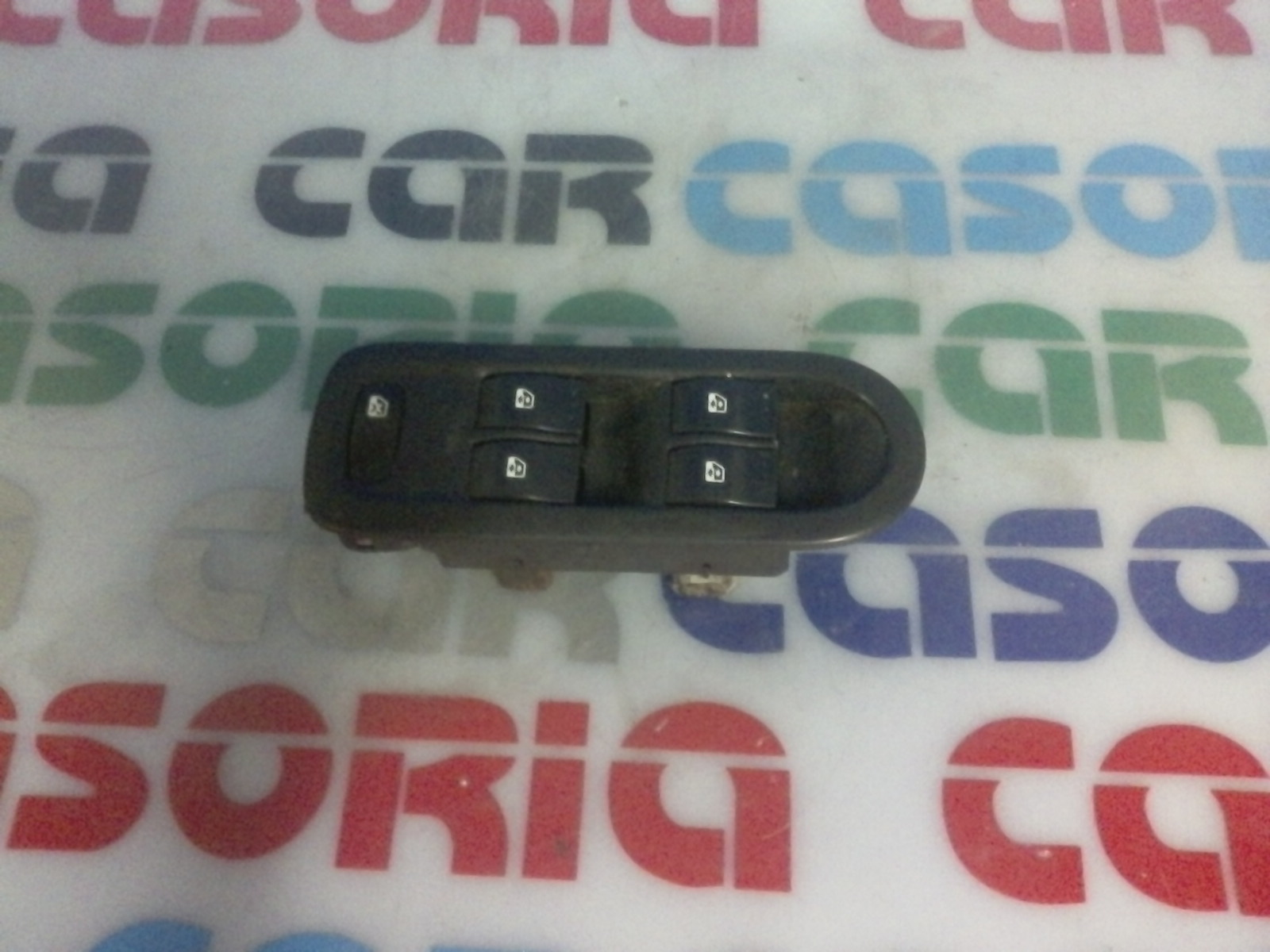 Interruttore Alzacristalli Porta Ant. Sinistro 8200107772 Usato