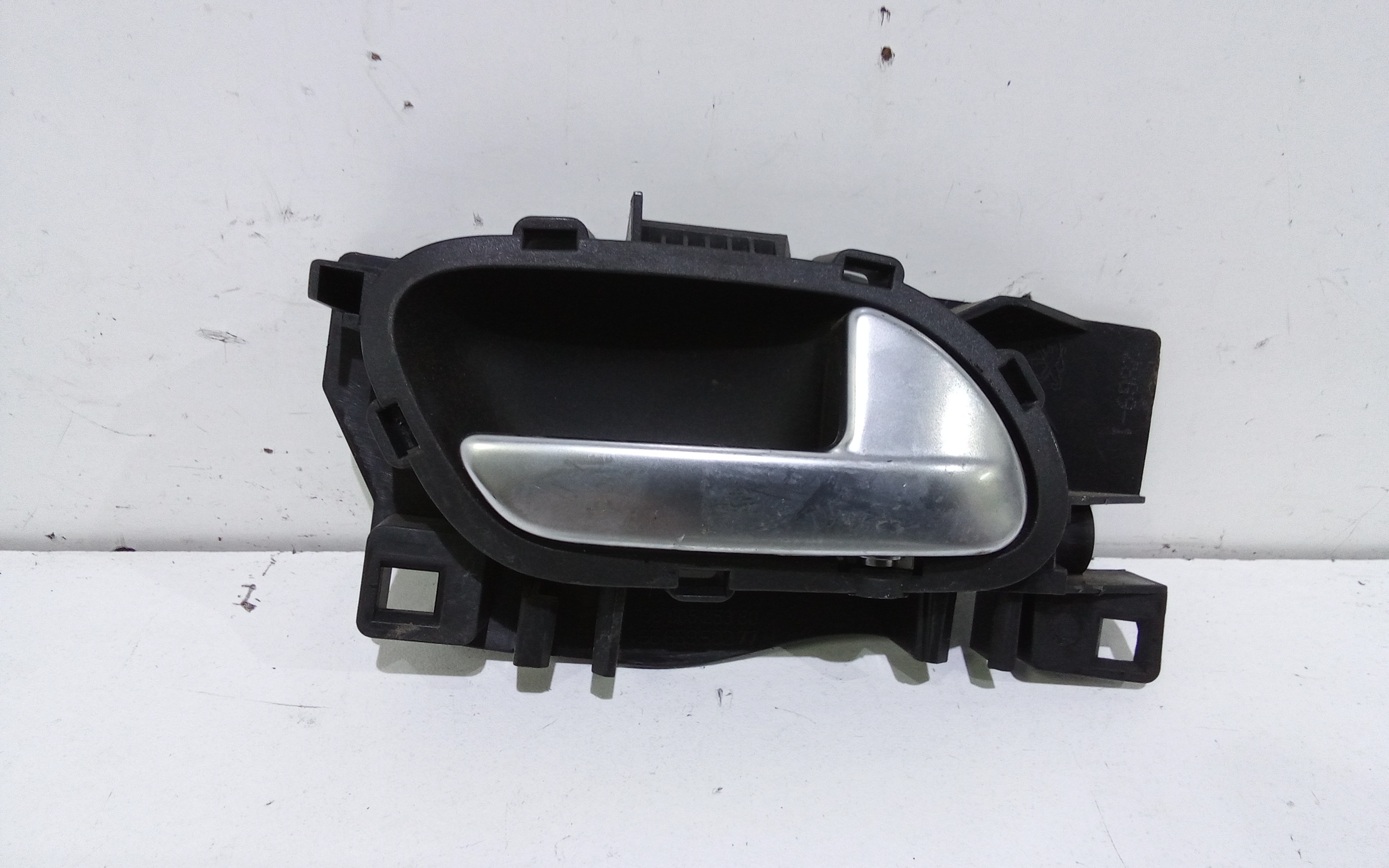 Maniglia Int. Apertura Porta Post. Destro 9144C8 Usato