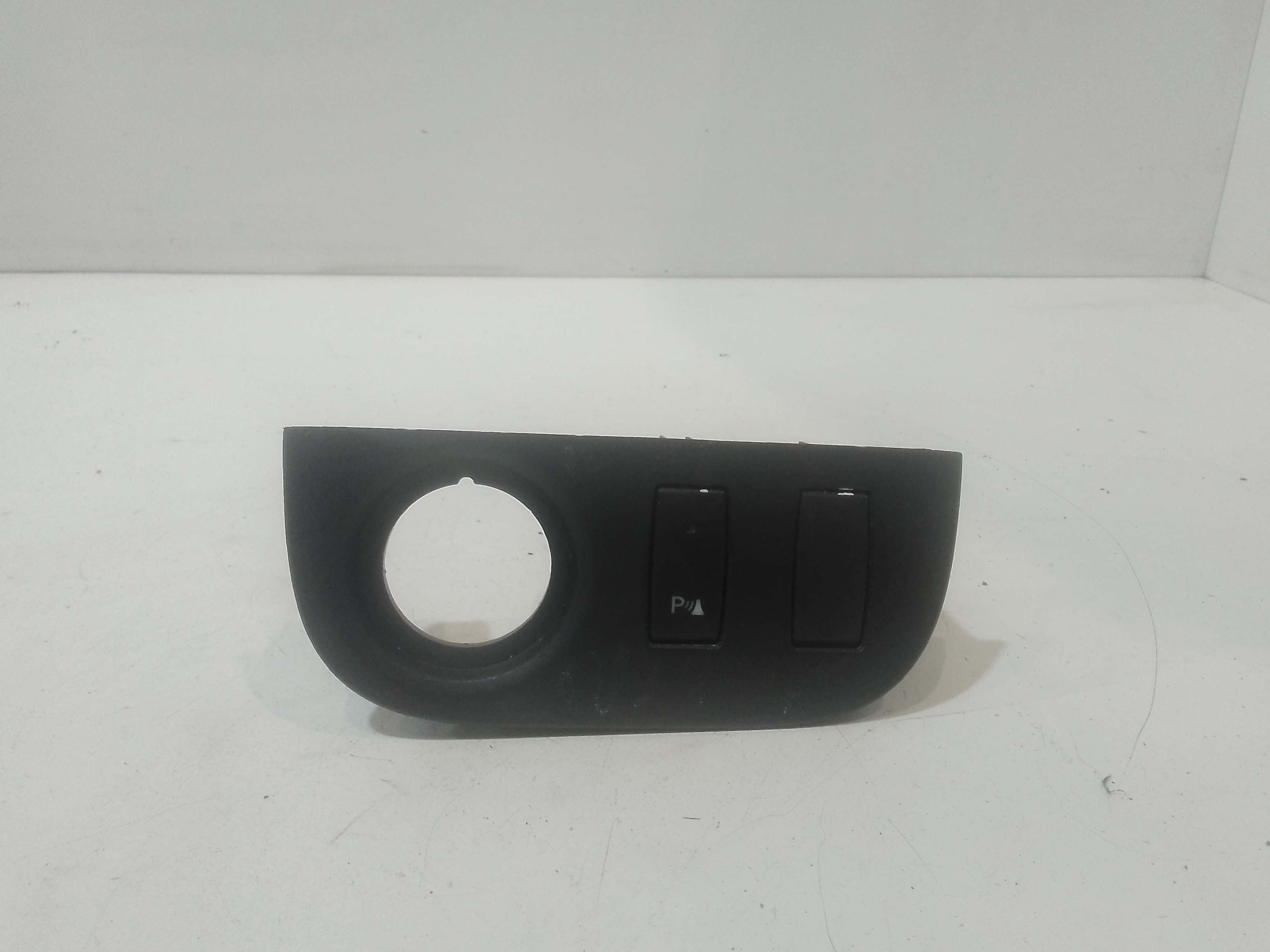 Interruttore Sensori Parcheggio 284487915R Usato