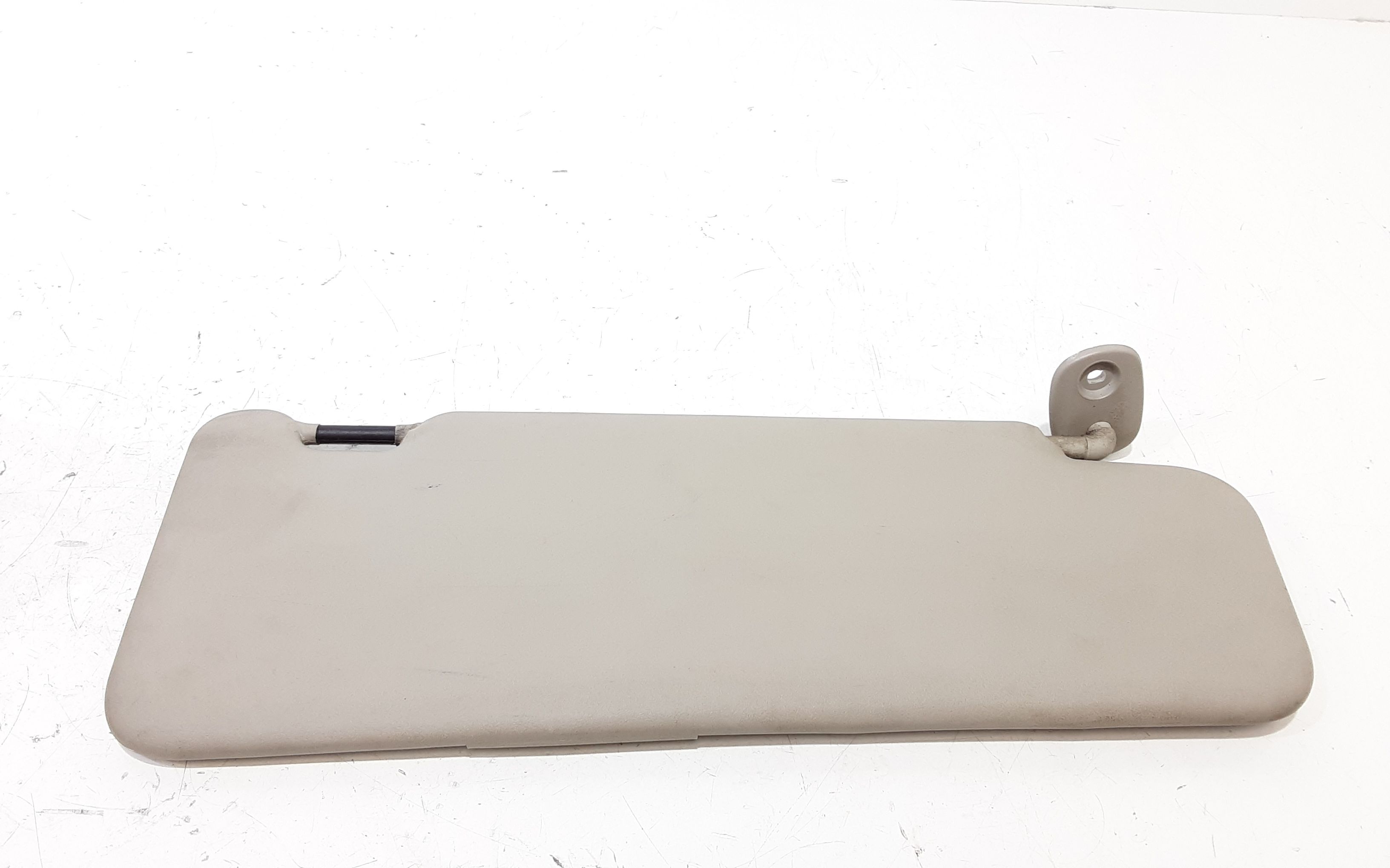 Aletta Parasole Parabrezza Sinistro 8200815629 Usato