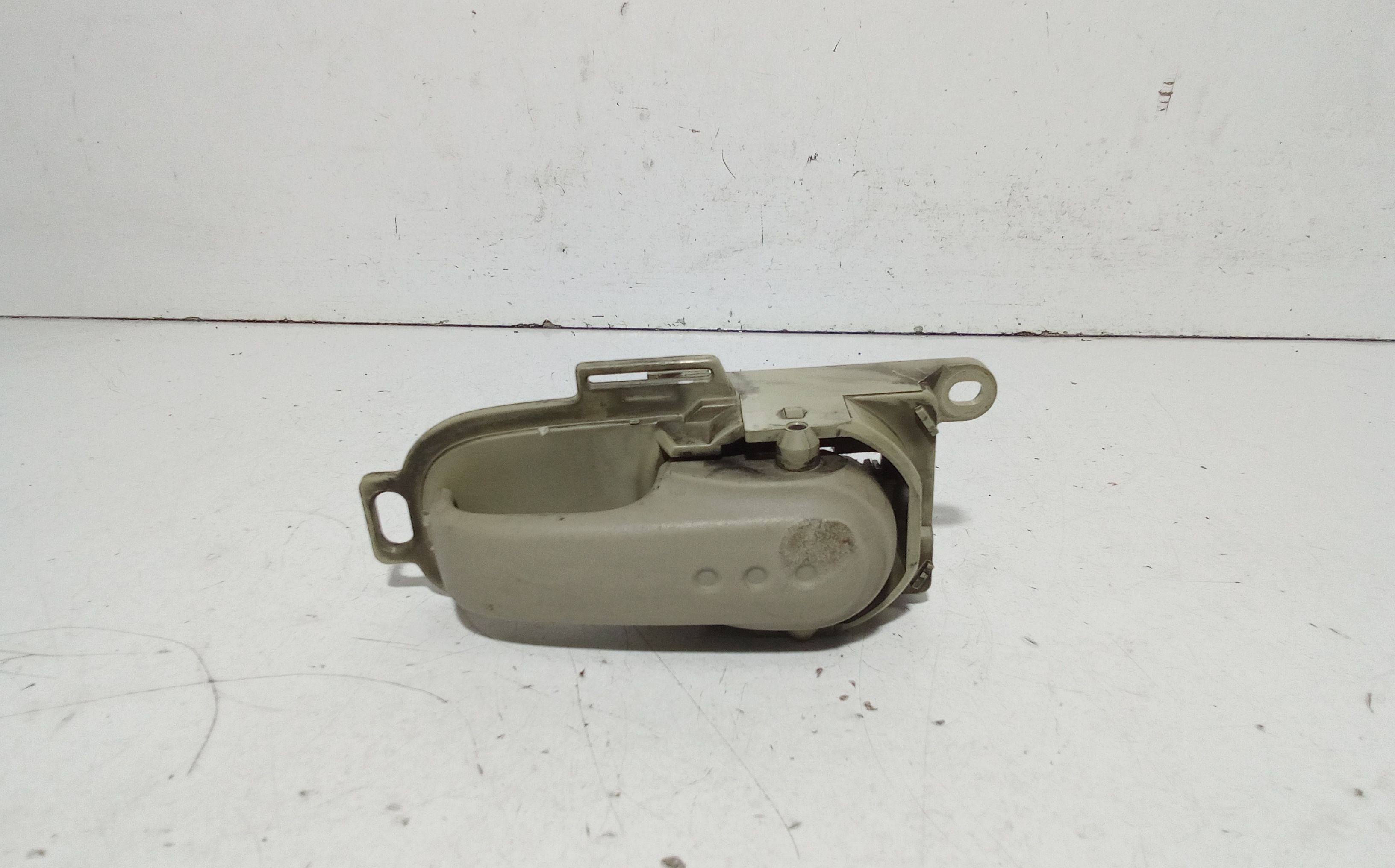 Maniglia Int. Apertura Porta Ant. Sinistro 80670AX603 Usato