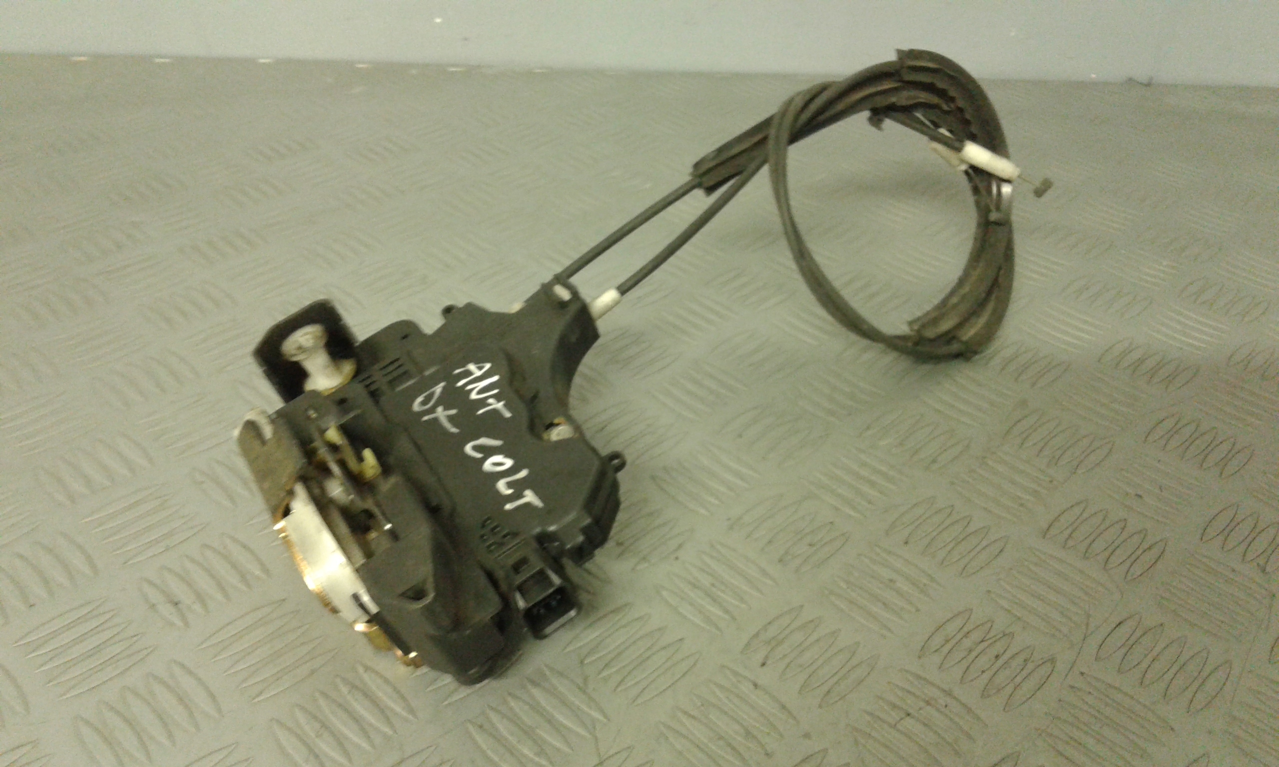 Serratura Porta Ant. Destro MR264567 Usato