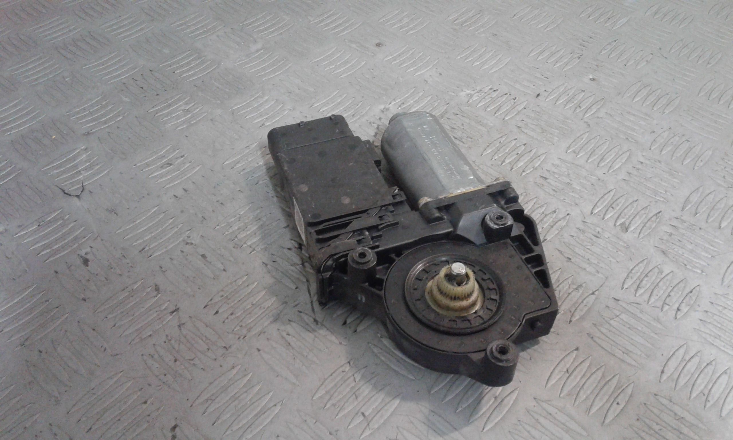 Motorino Alzacristallo Porta Ant. Destro Usato