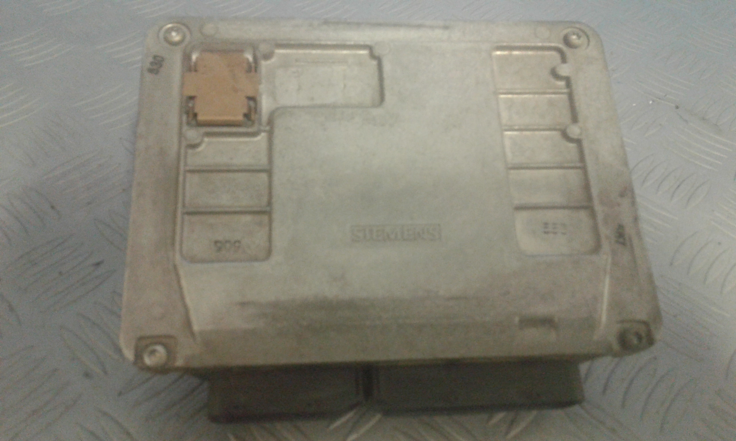 Centralina Iniezione 03E906023C Usato