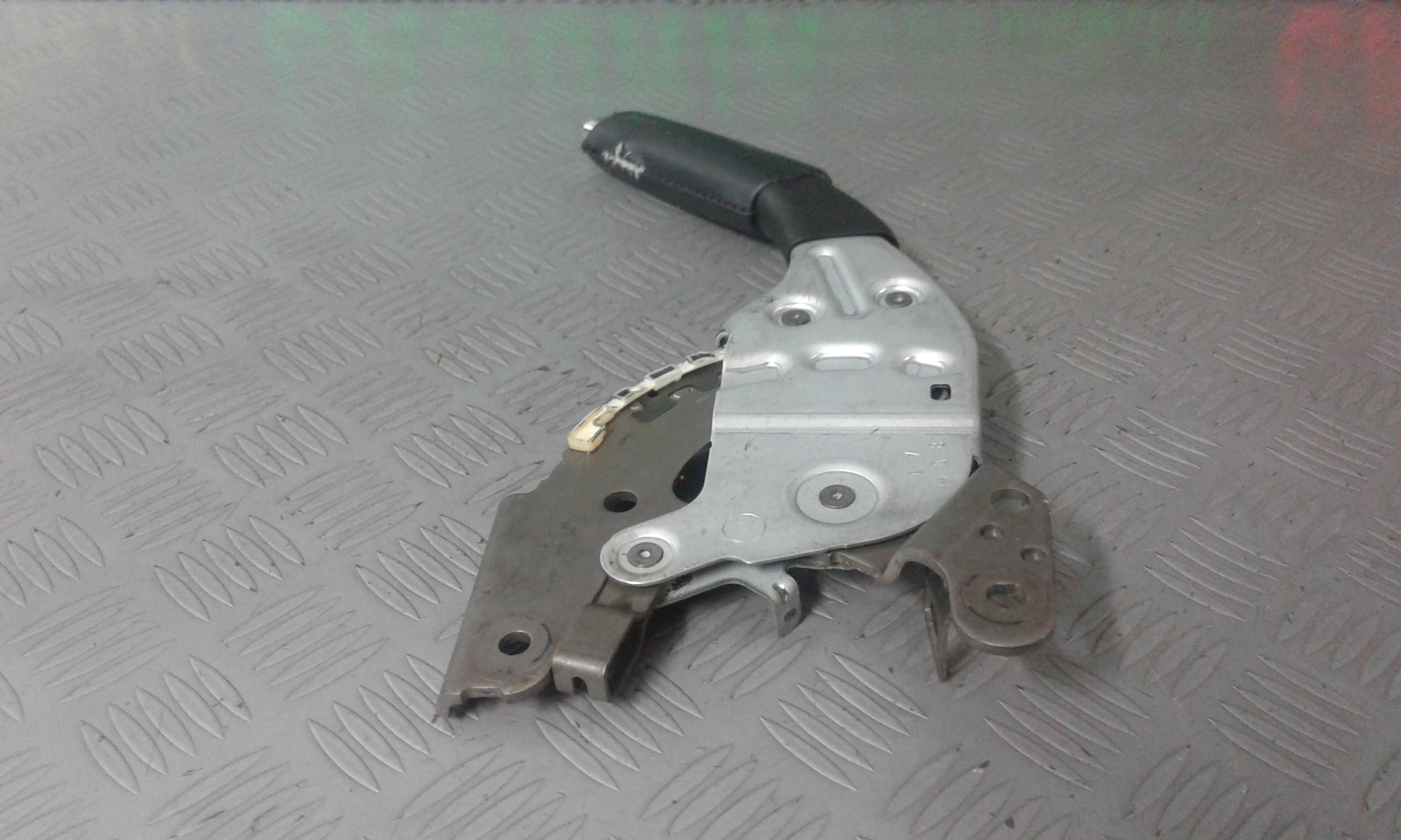 Leva Freno Stazionamento A1694200084 Usato