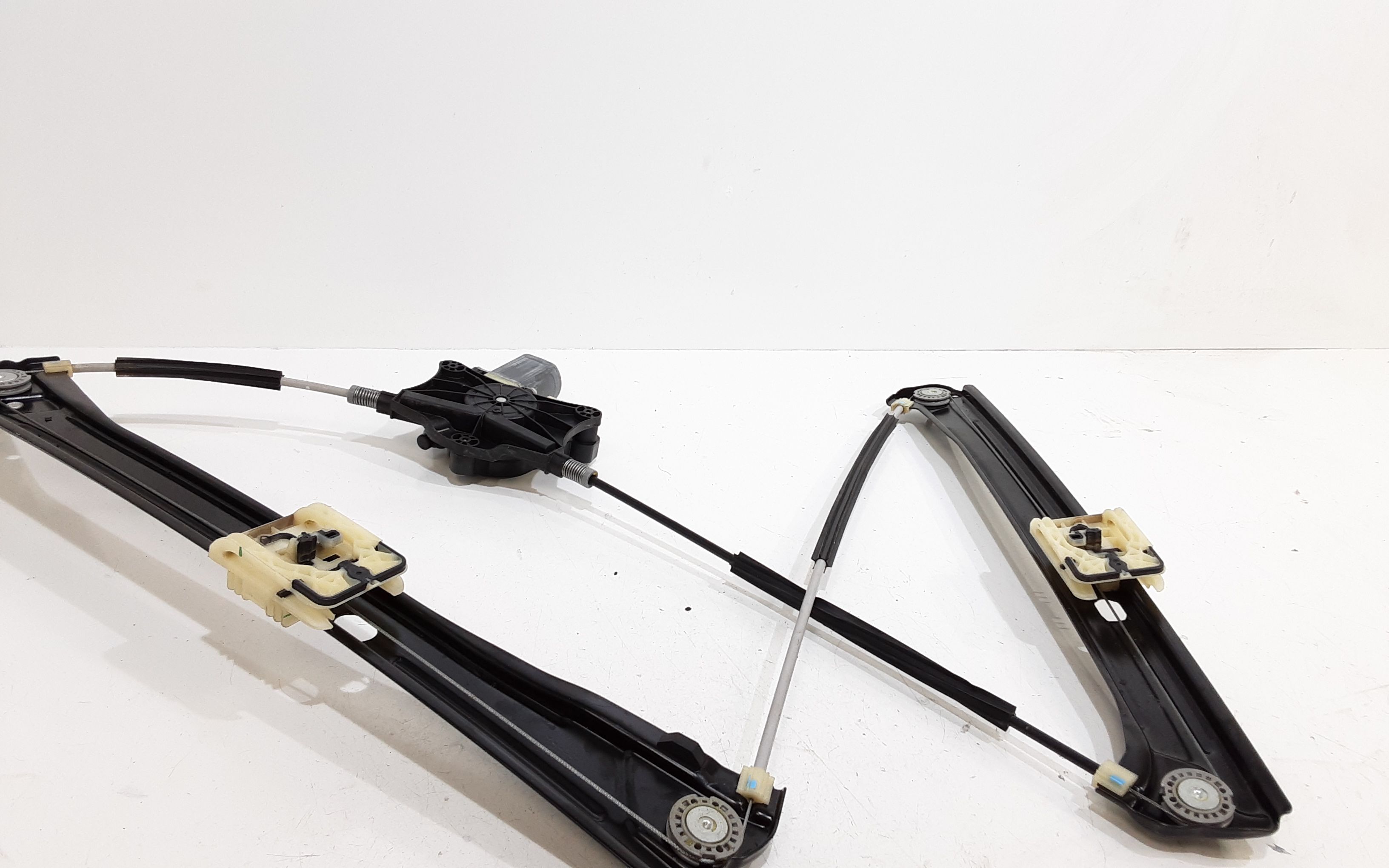 Alzacristallo Porta Ant. Destro Usato