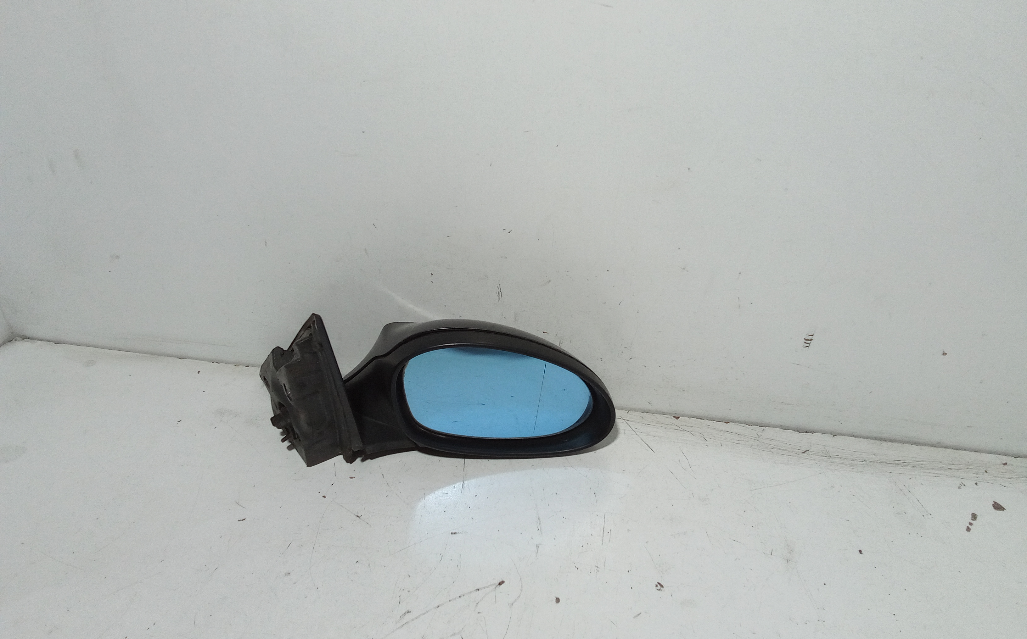 Retrovisore Est. Destro 876201F270 Usato