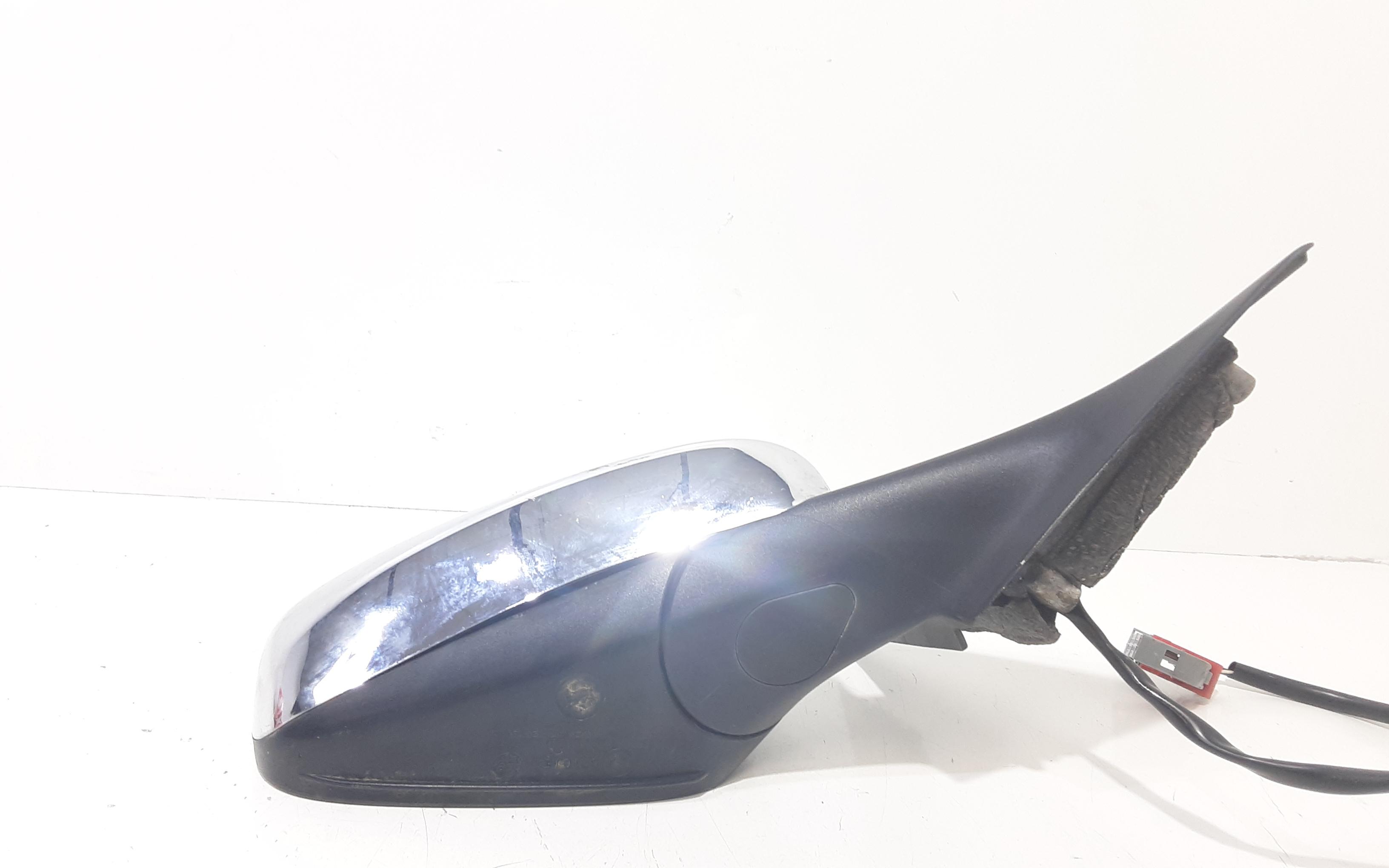 Retrovisore Est. Destro Usato