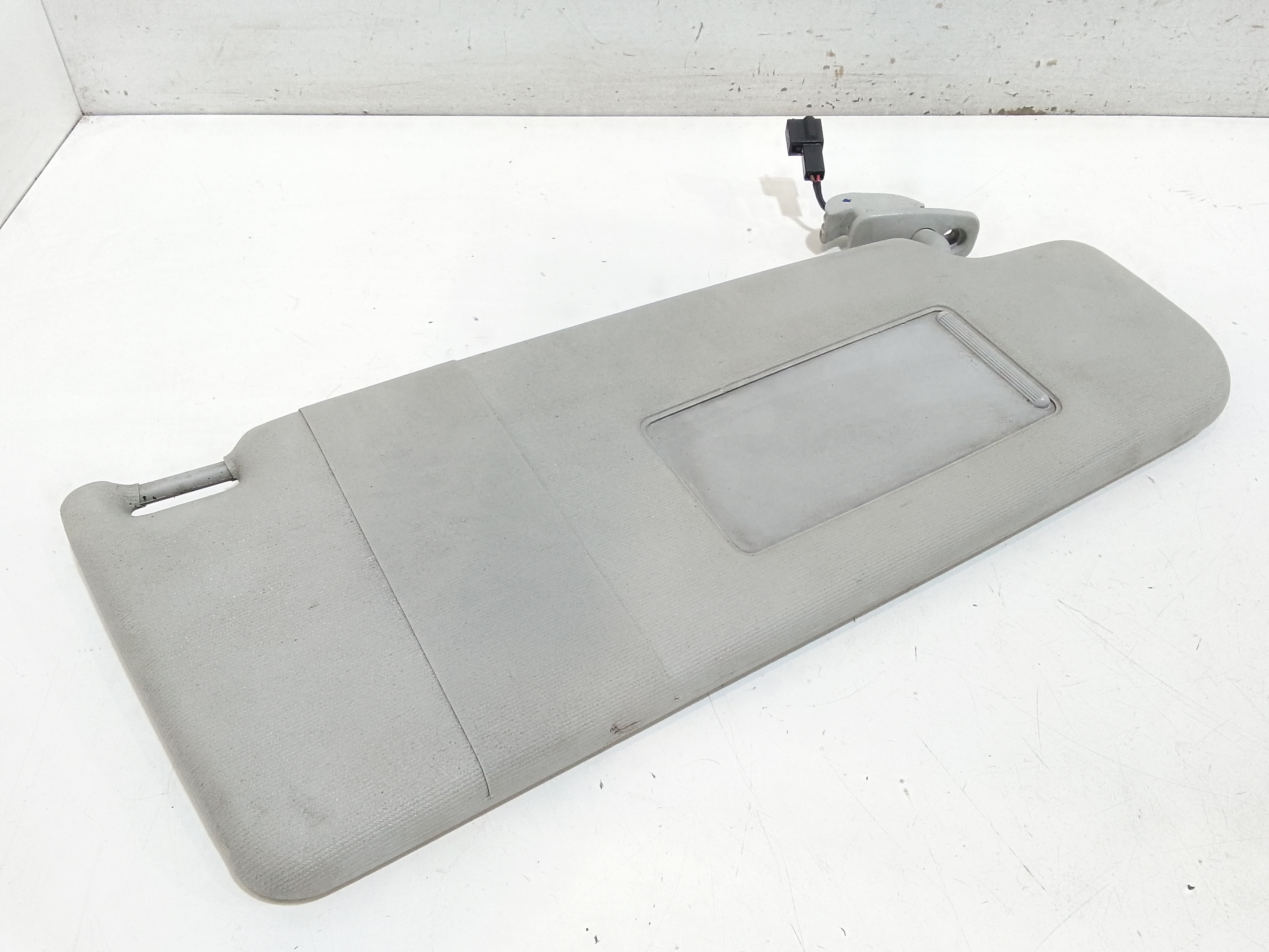 Aletta Parasole Parabrezza Destro 1K0857552H3V6 Usato