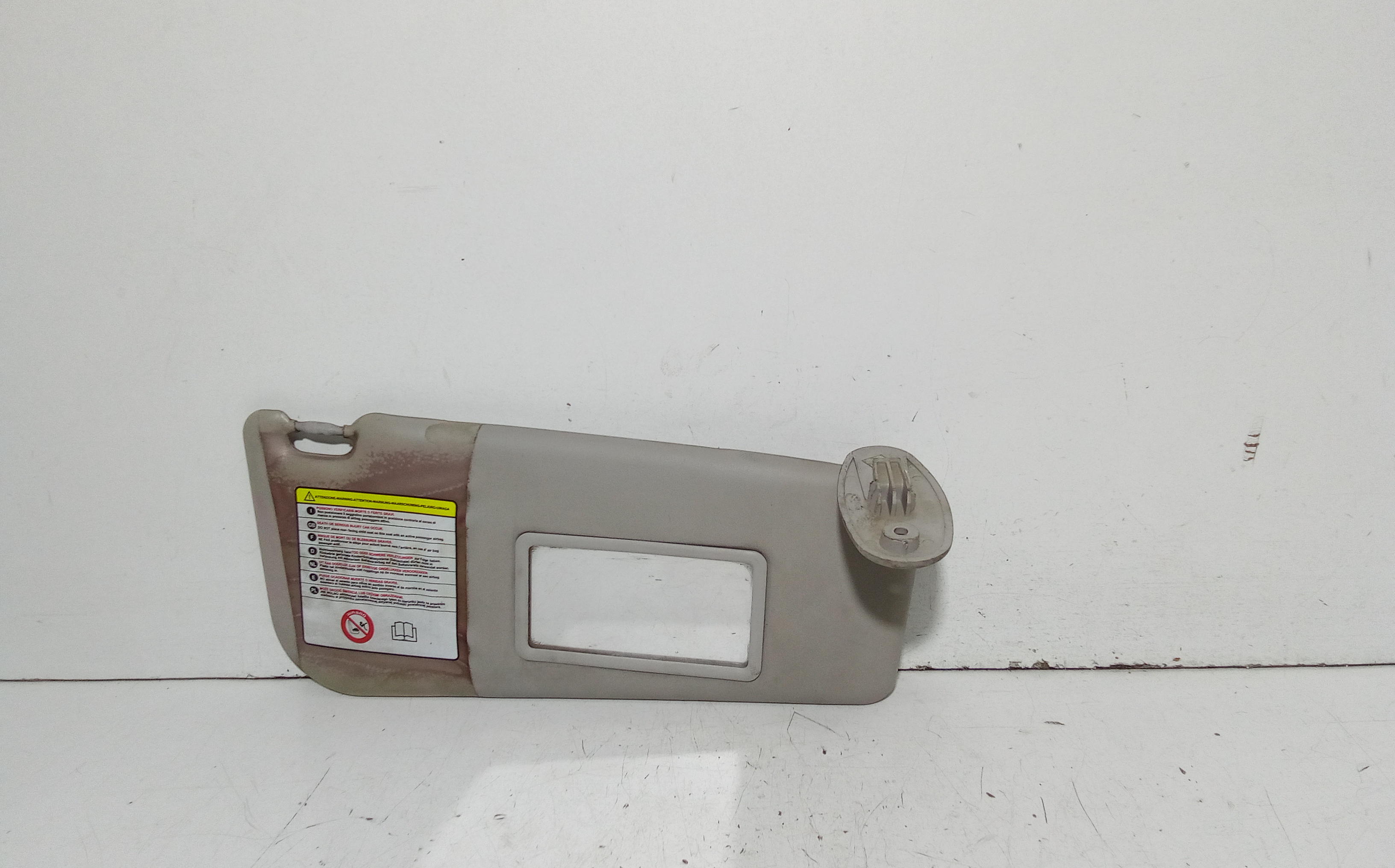 Aletta Parasole Parabrezza Destro 735338206 Usato