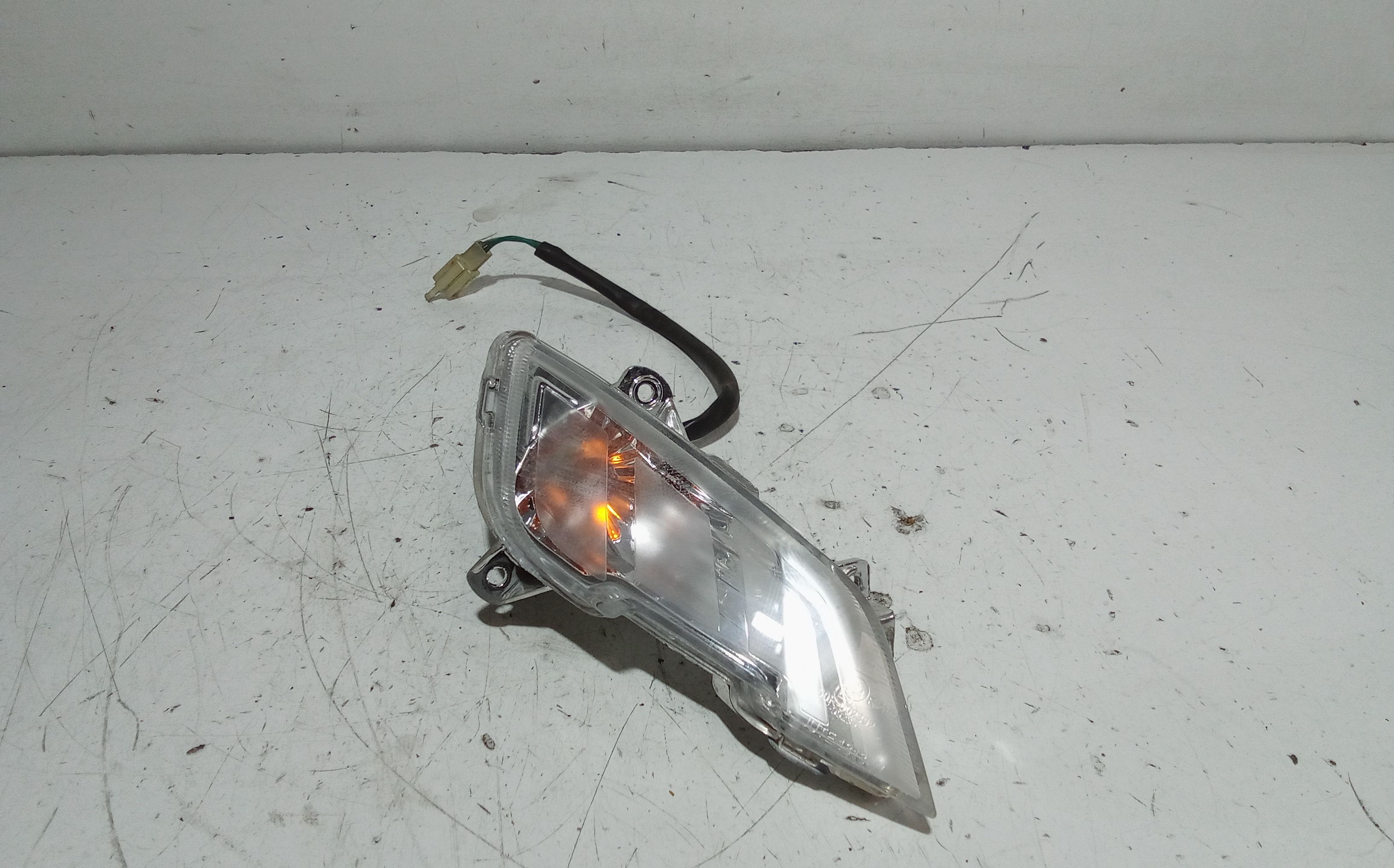 Lampada Direzione Ant. Destro Usato
