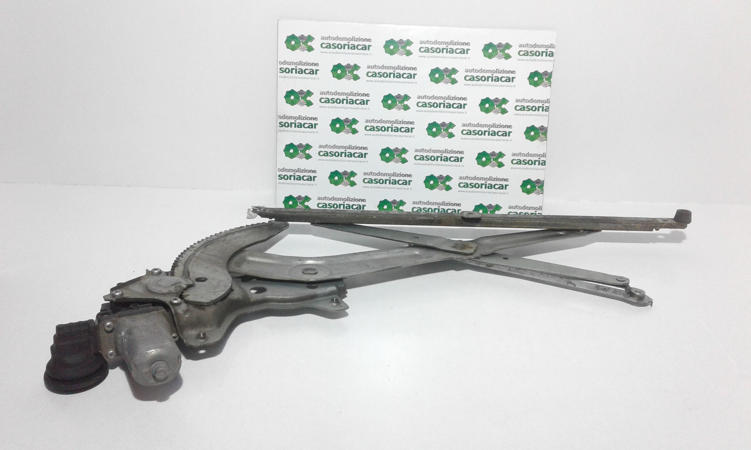 Alzacristallo Porta Ant. Destro 8341062J00000 Usato