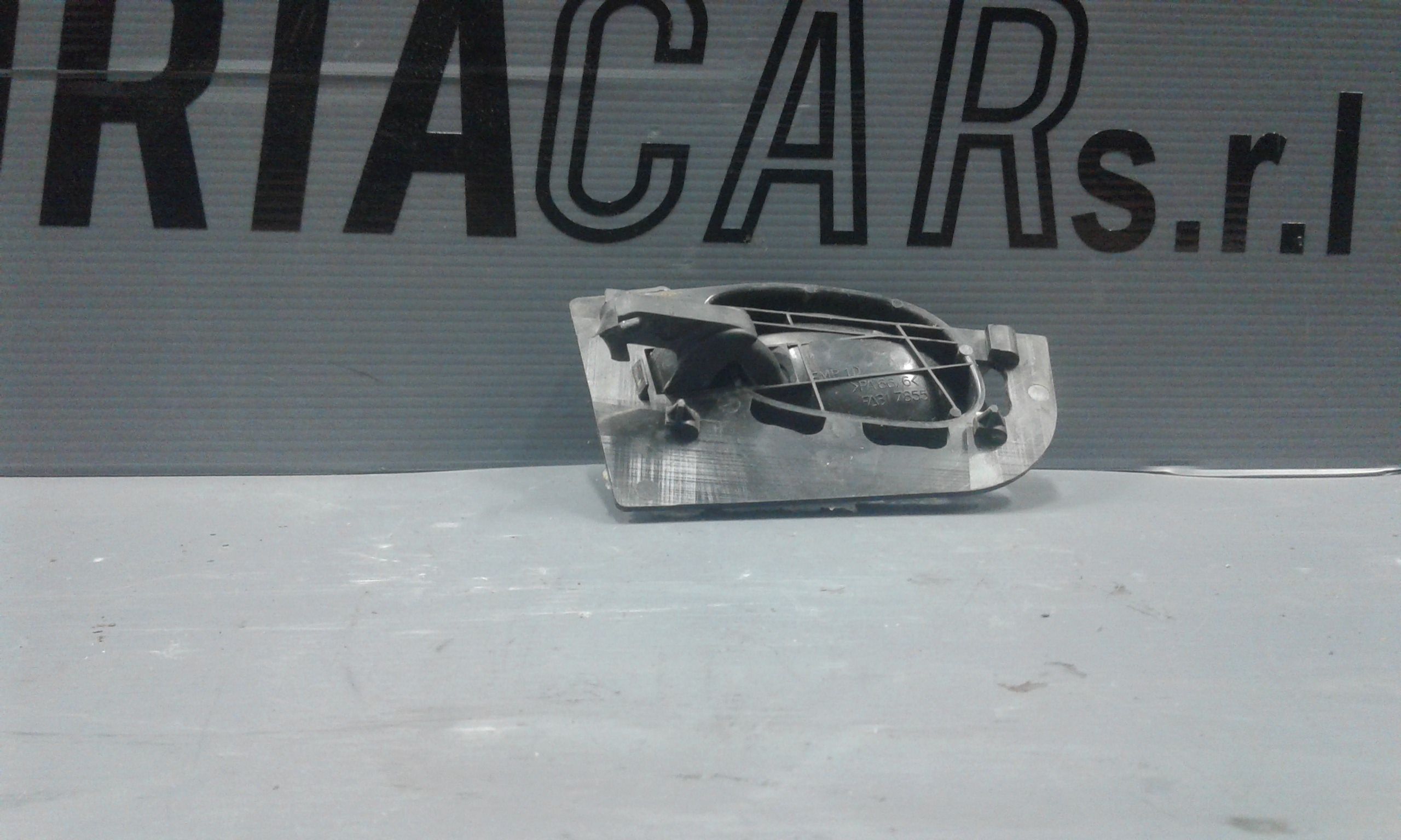 Maniglia Int. Apertura Porta Ant. Destro Usato