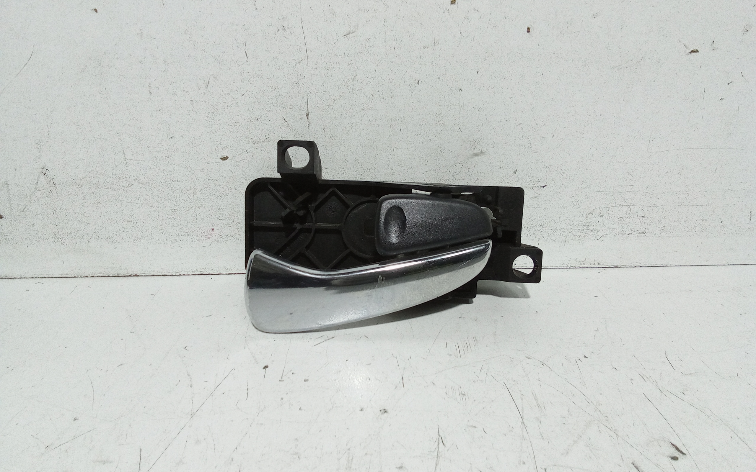 Supporto Maniglia Est. Porta Post. Destro Usato