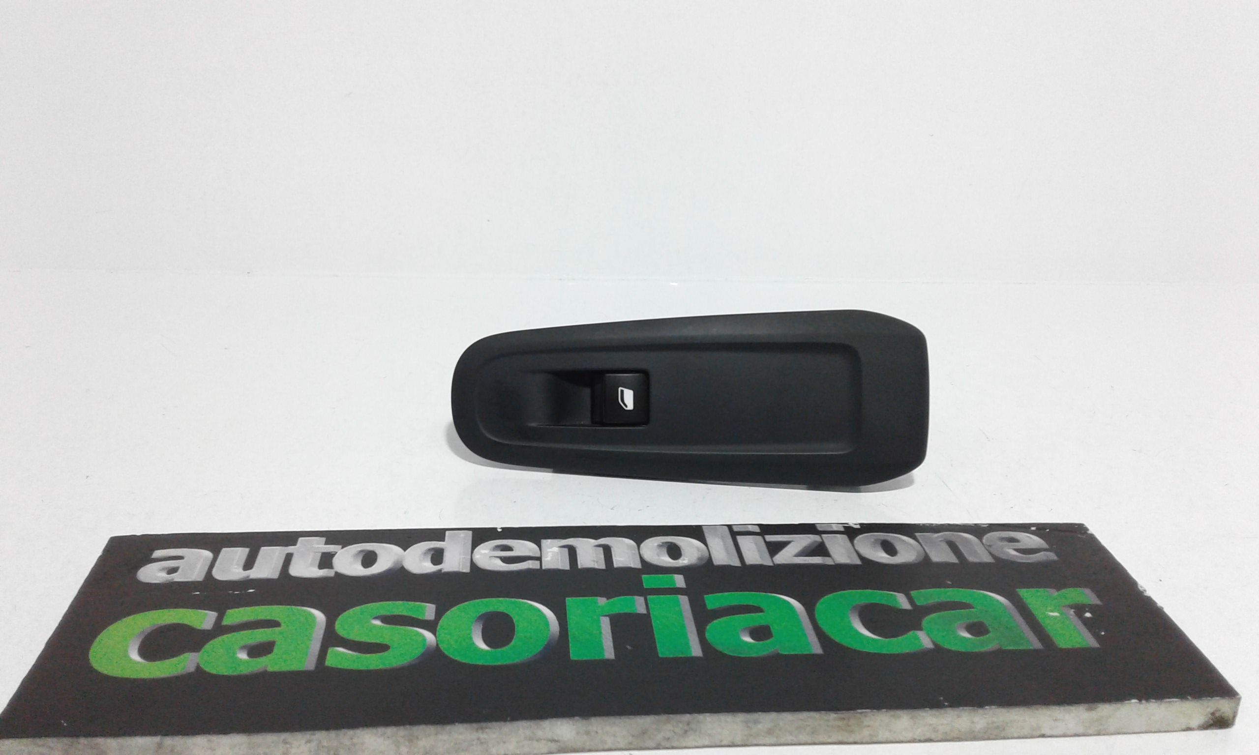 Interruttore Alzacristalli Porta Ant. Destro Usato