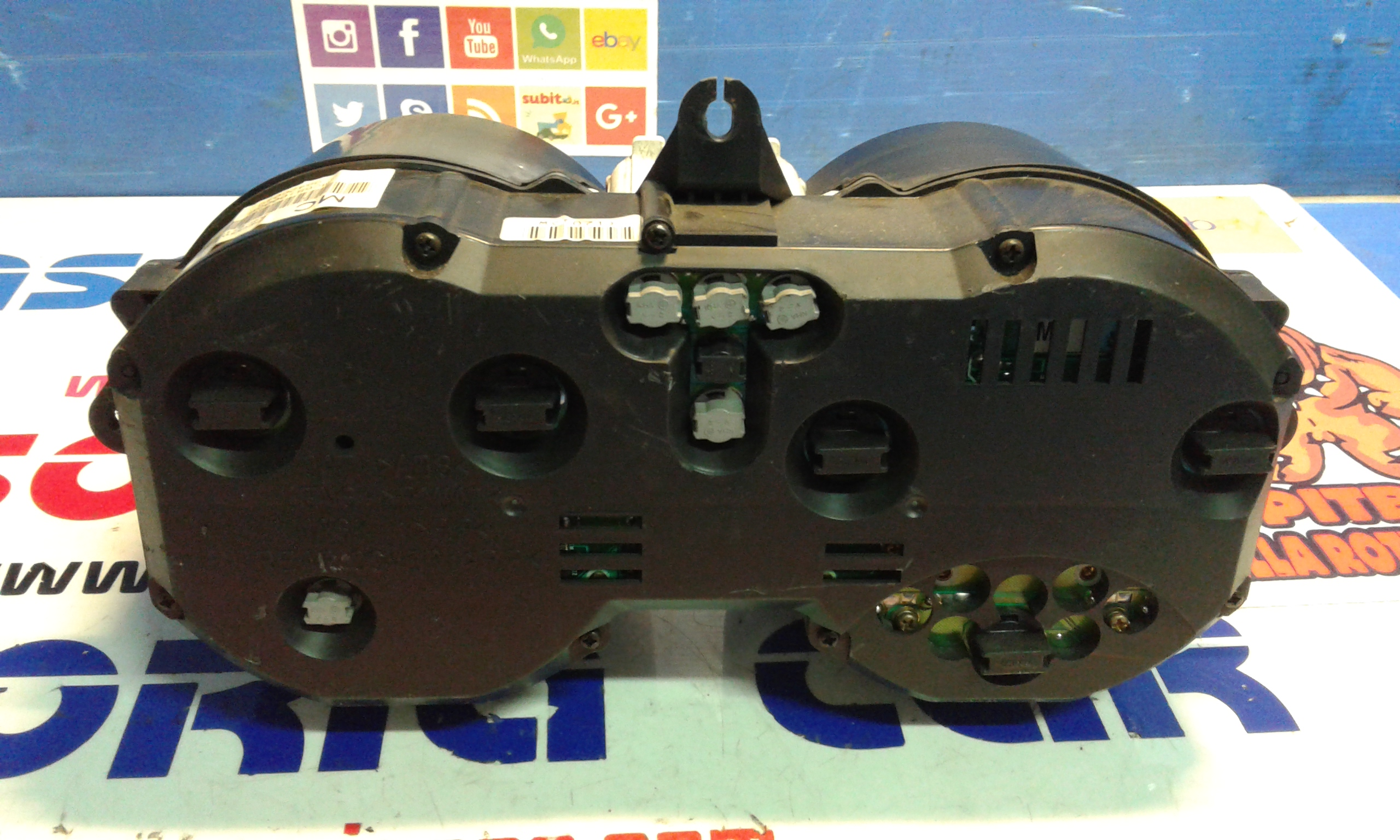 Quadro Portastrumenti Usato